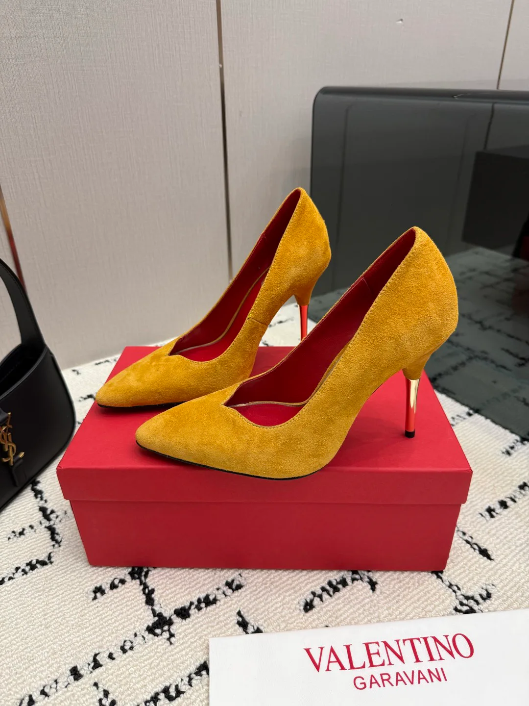 Women's Heels VALENTINO 18049011
