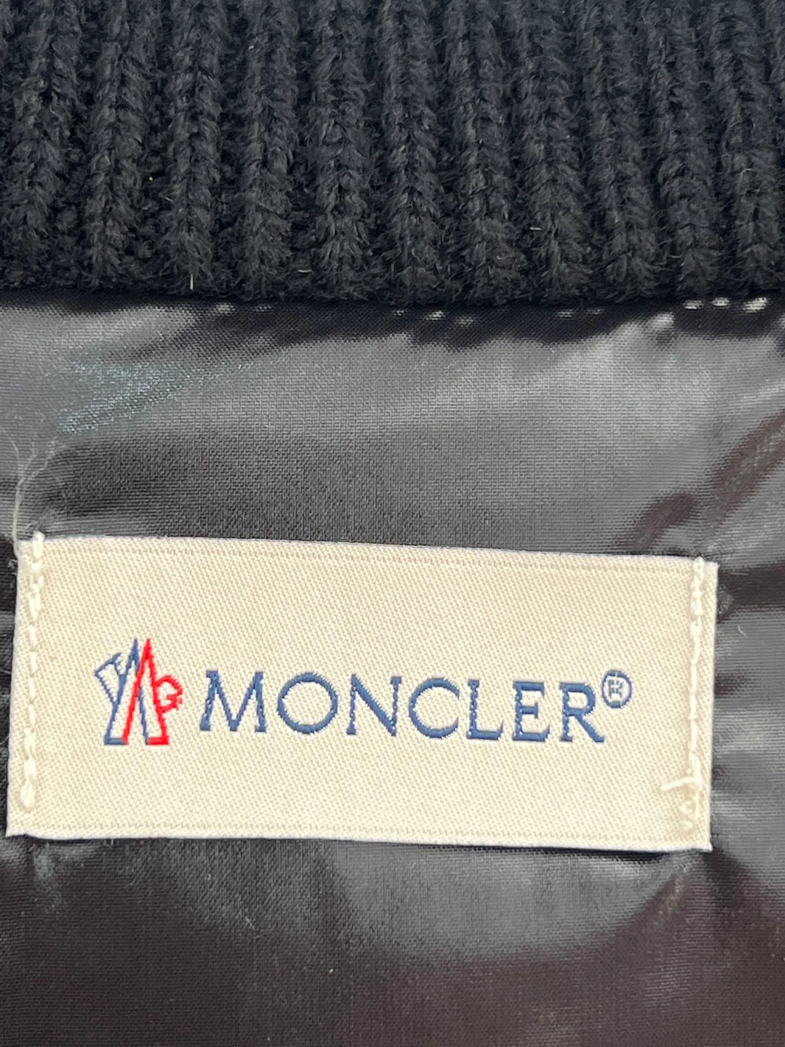 Women's Jackets And Down Jackets MONCLER 18415617