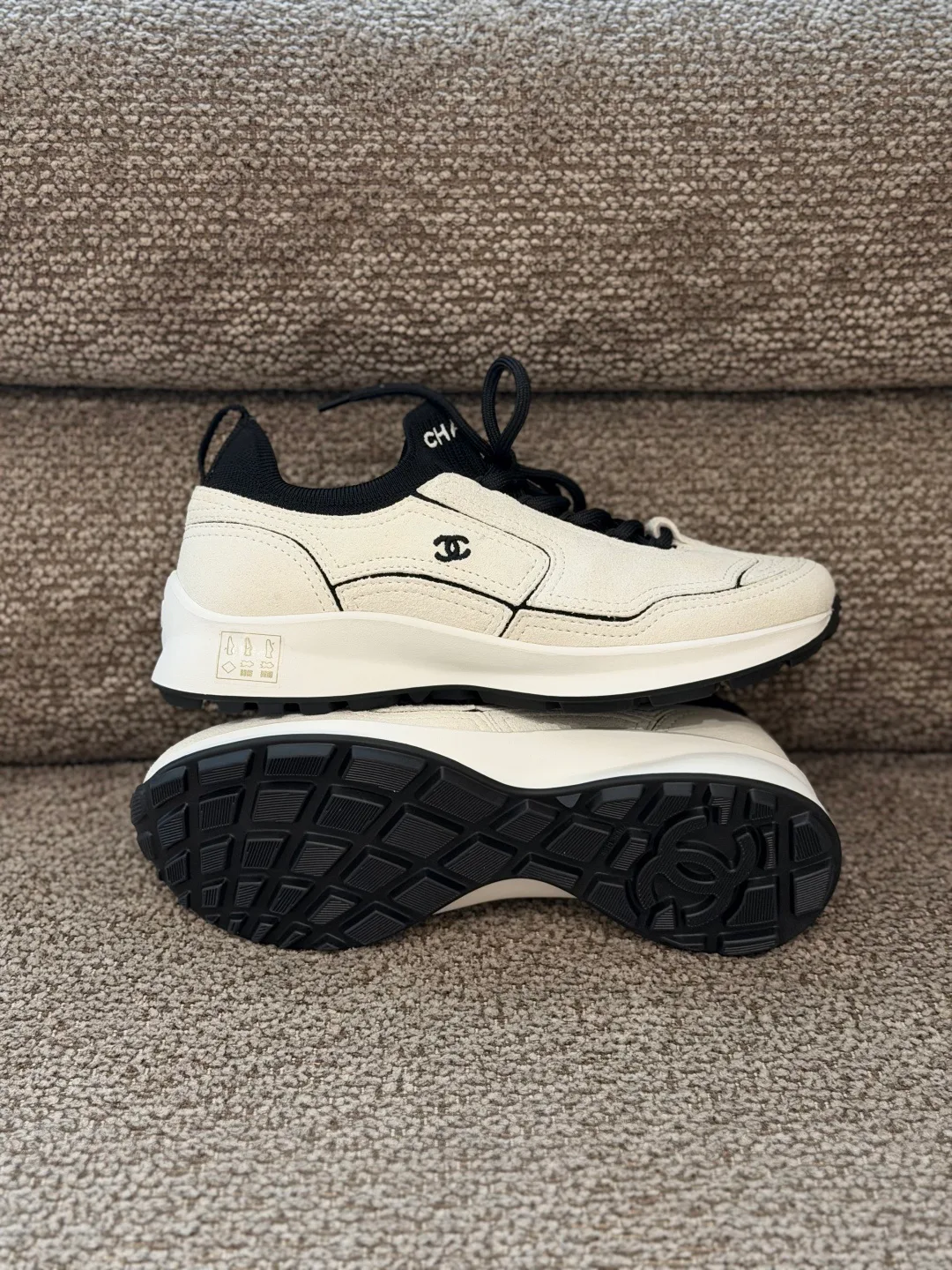 Women's Sneakers CHANEL 18224141