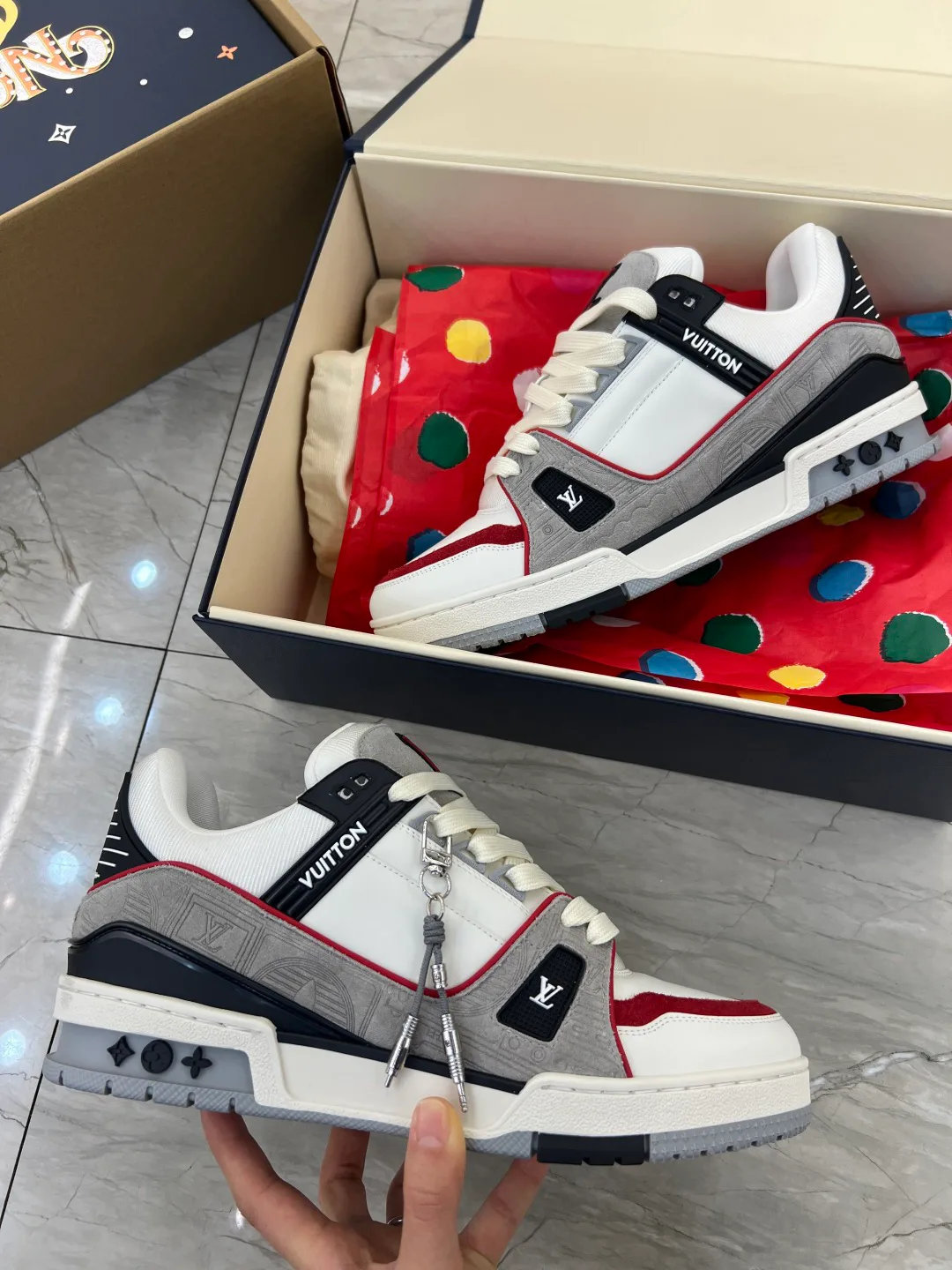 Women's Sneakers LOUIS VUITTON 17941659