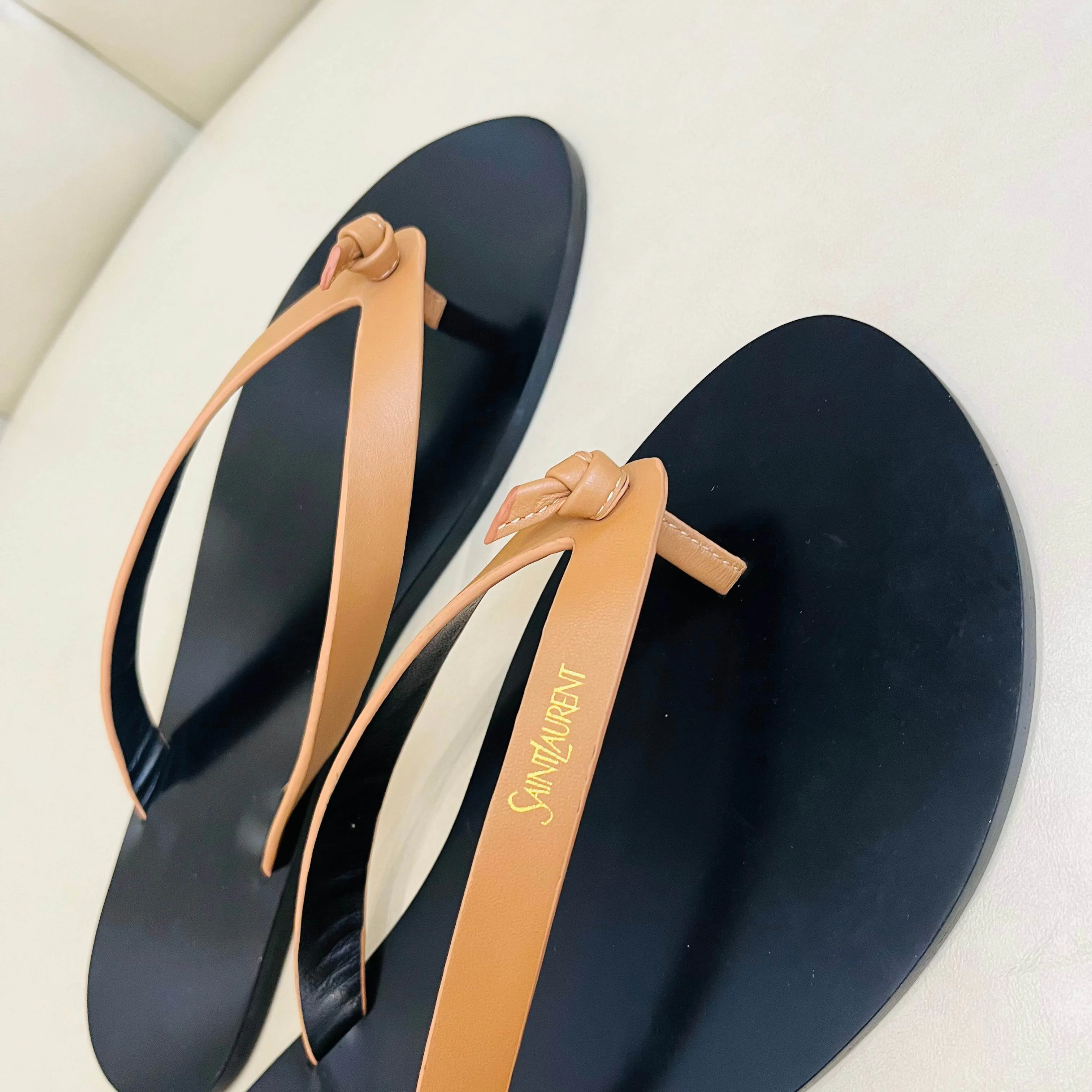 Women's Flip-Flops SAINT LAURENT 18083984