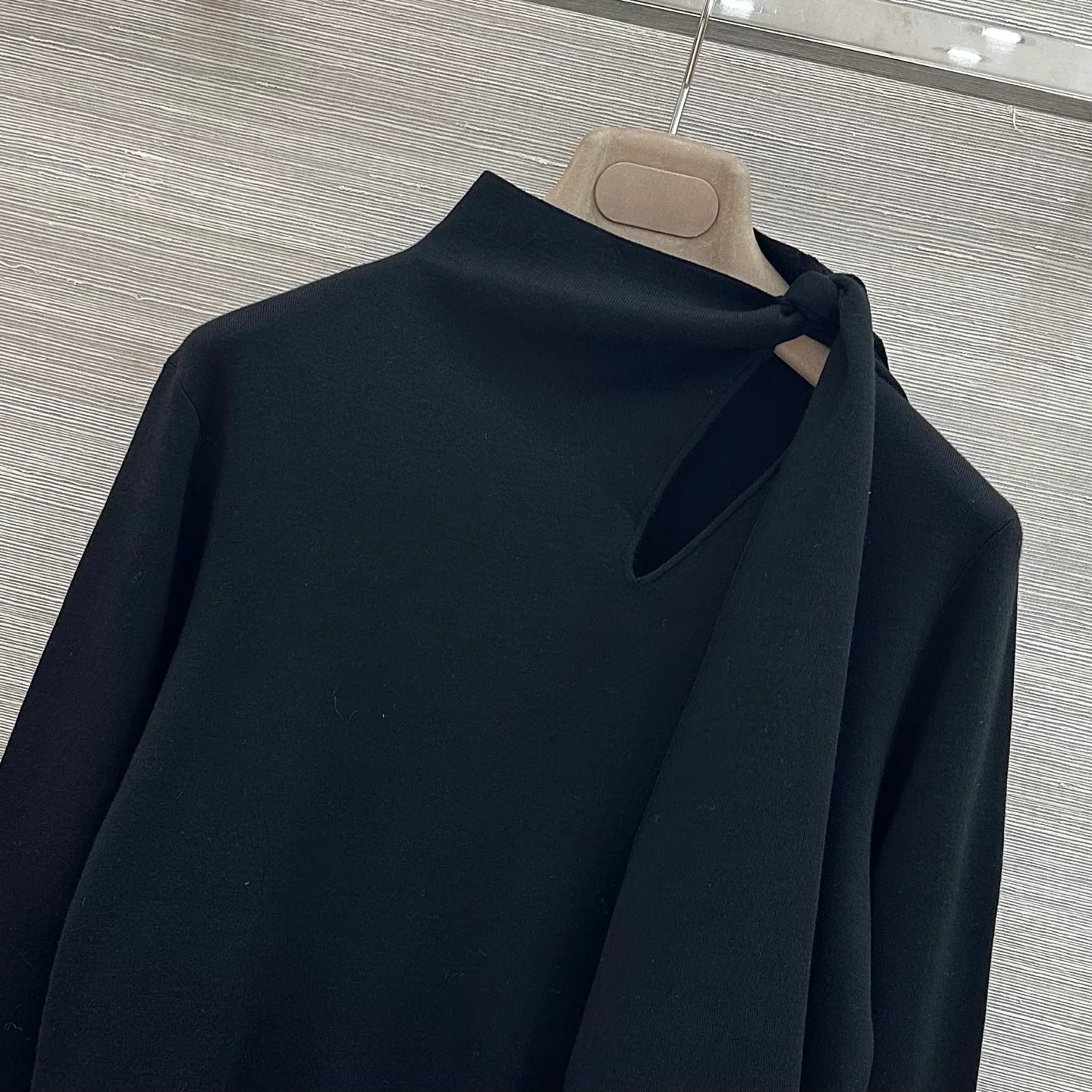 Women's Jumpers And Sweaters CHANEL 18250013