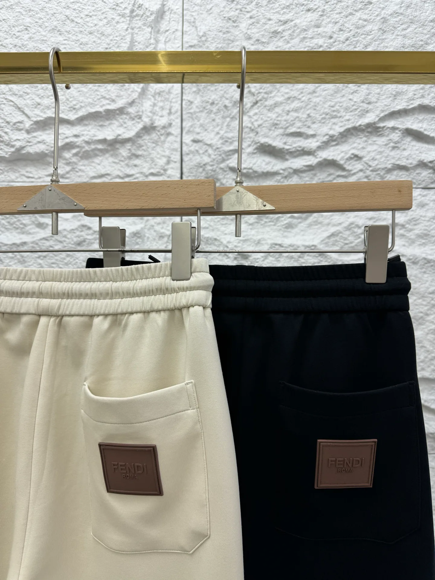 Women's Trousers FENDI 18140727