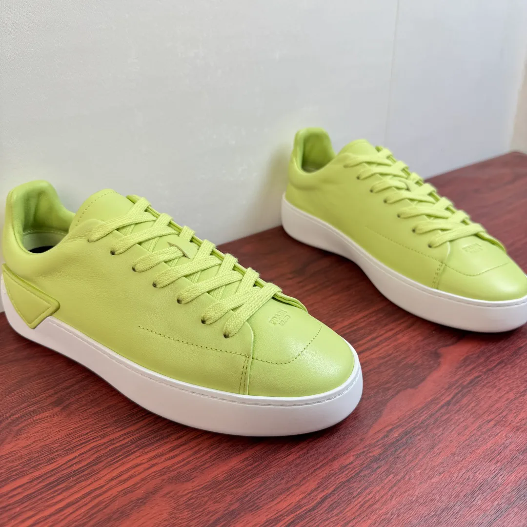 Men's Sneakers PRADA 16935030