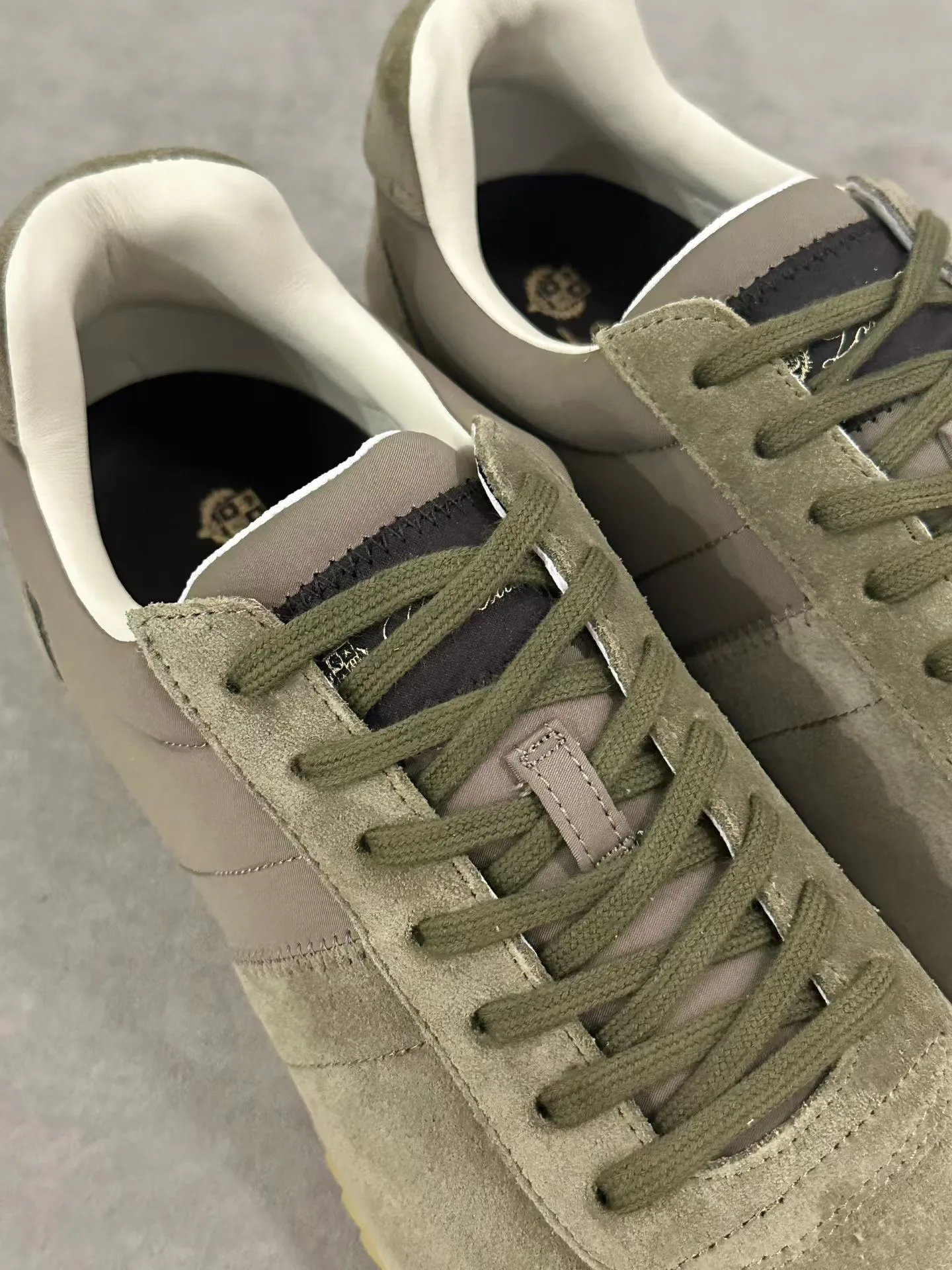 Women's Sneakers LORO PIANA 18267403