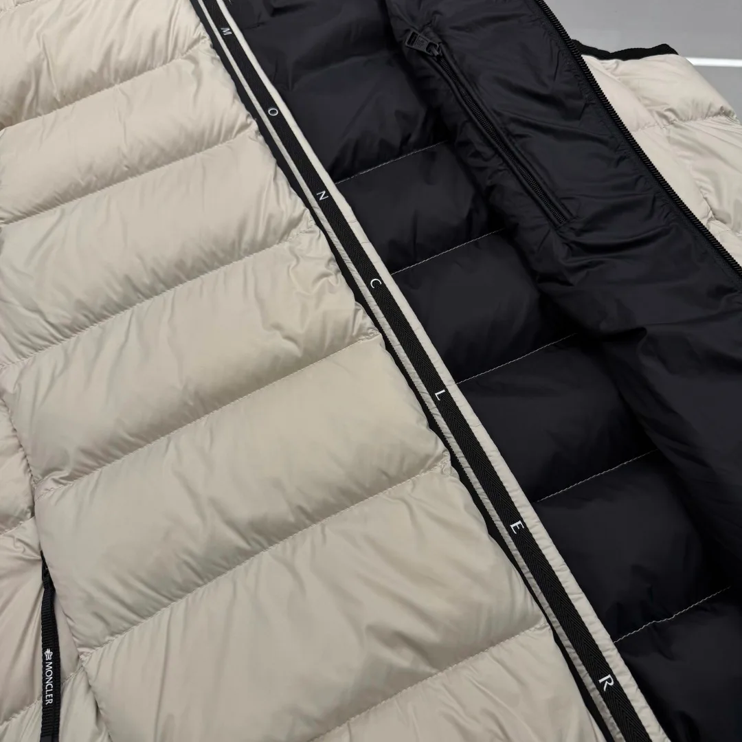 Men's Jackets And Down Jackets MONCLER 17329973
