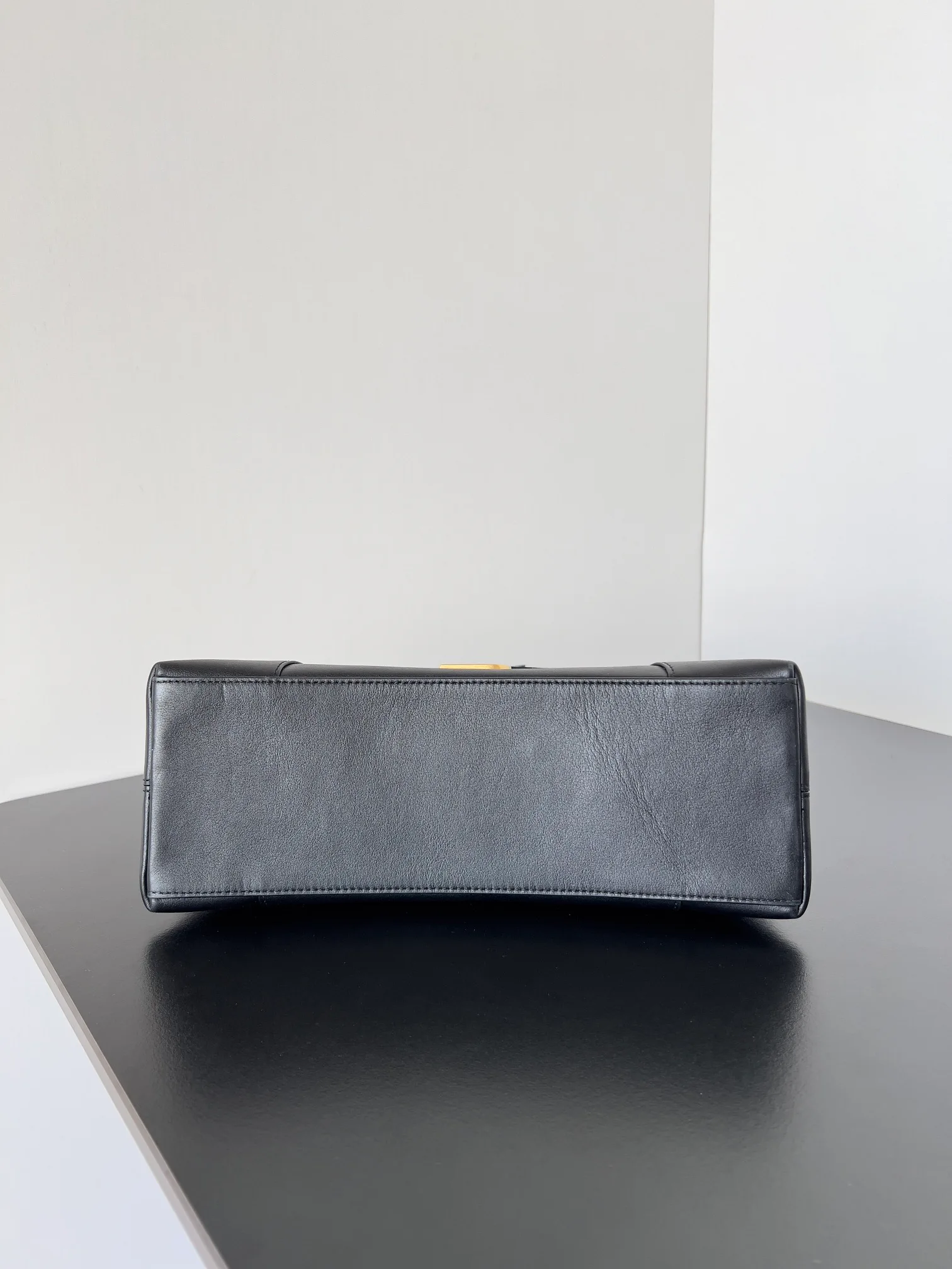Классические Сумки Женские Balenciaga 18619537