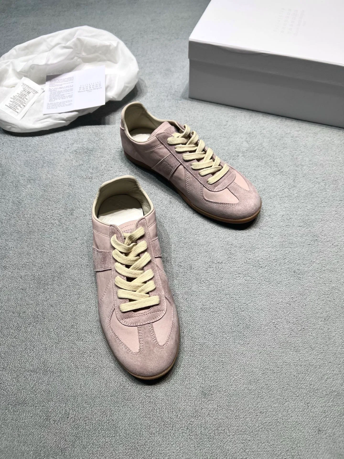 Women's Sneakers MAISON MARGIELA 18366872