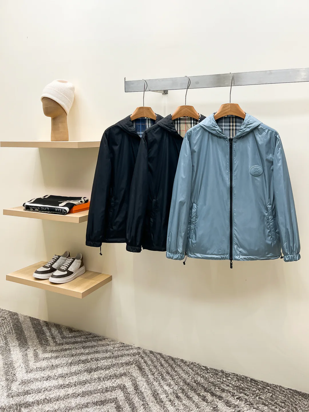 Men's Jackets And Down Jackets BURBERRY 18499066