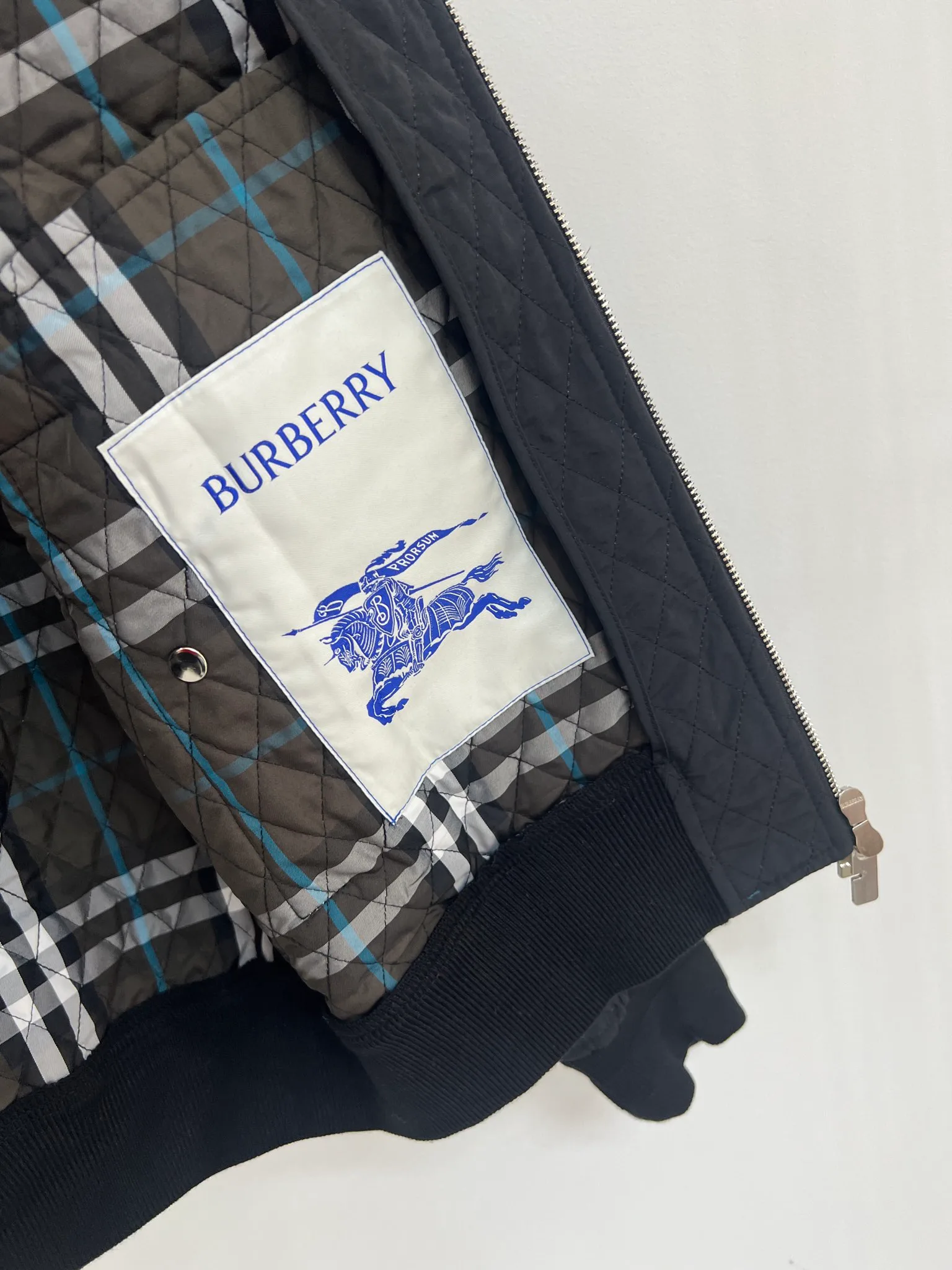 Women's Jackets And Down Jackets BURBERRY 18415757
