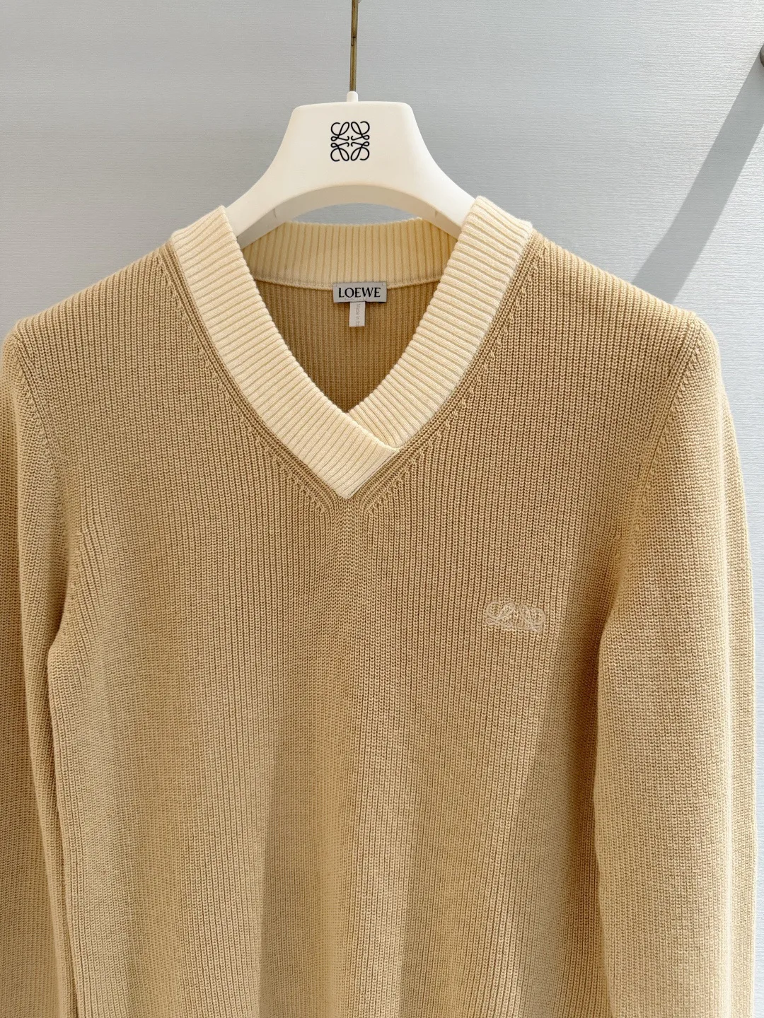 Women's Jumpers And Sweaters LOEWE 17928910