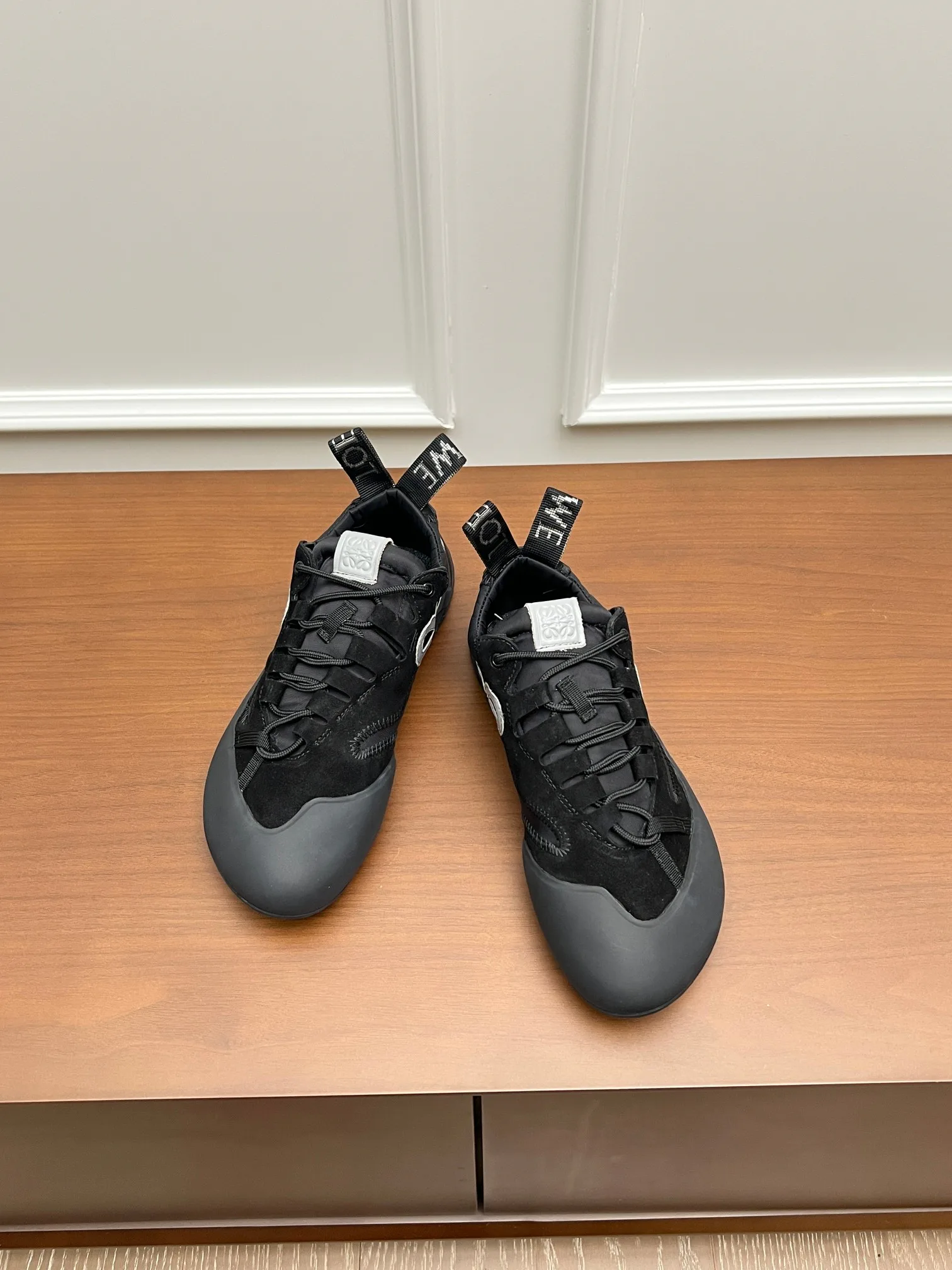 Women's Sneakers LOEWE 17796885