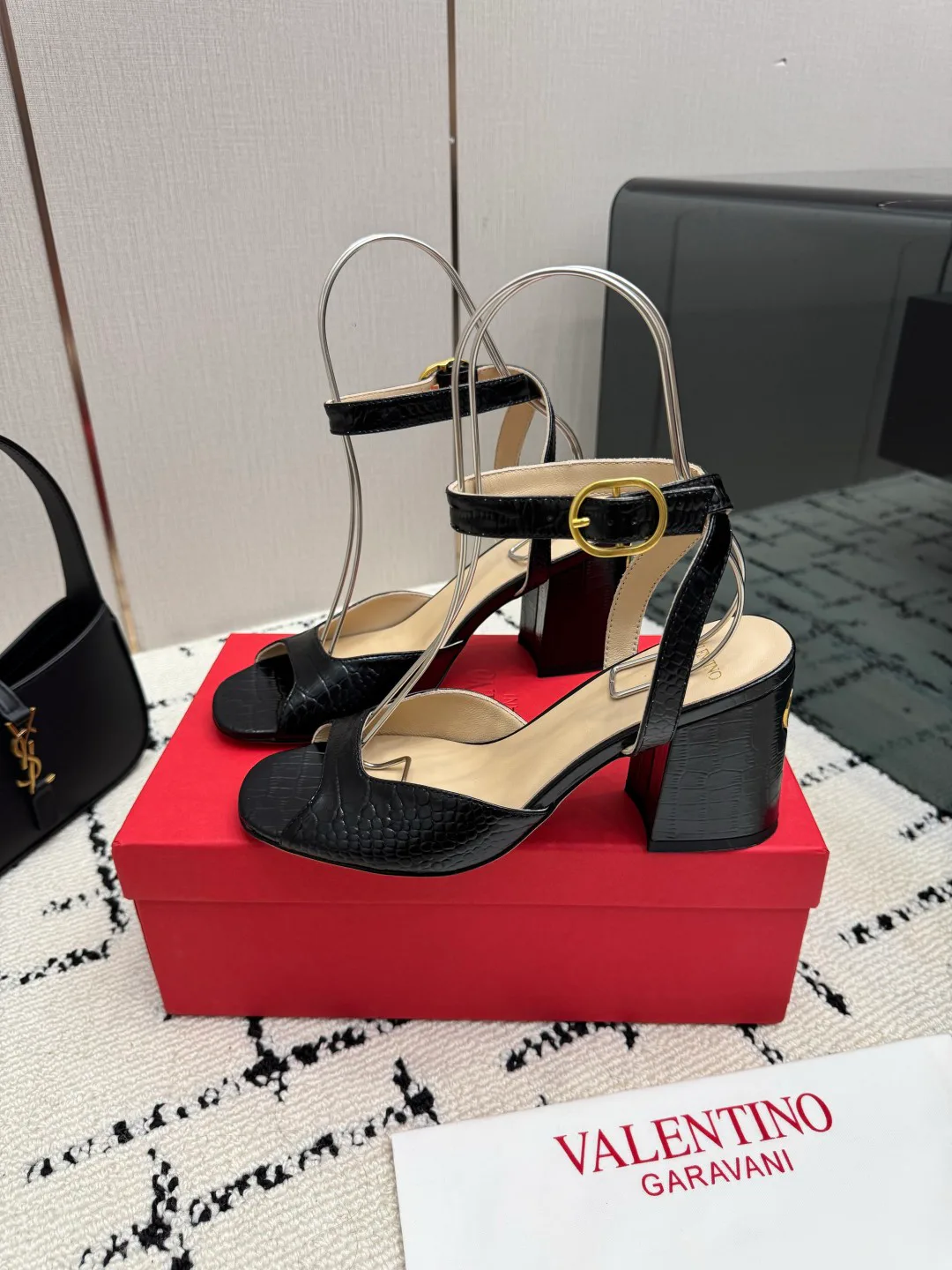 Women's Open-Toe Sandals VALENTINO 18048997
