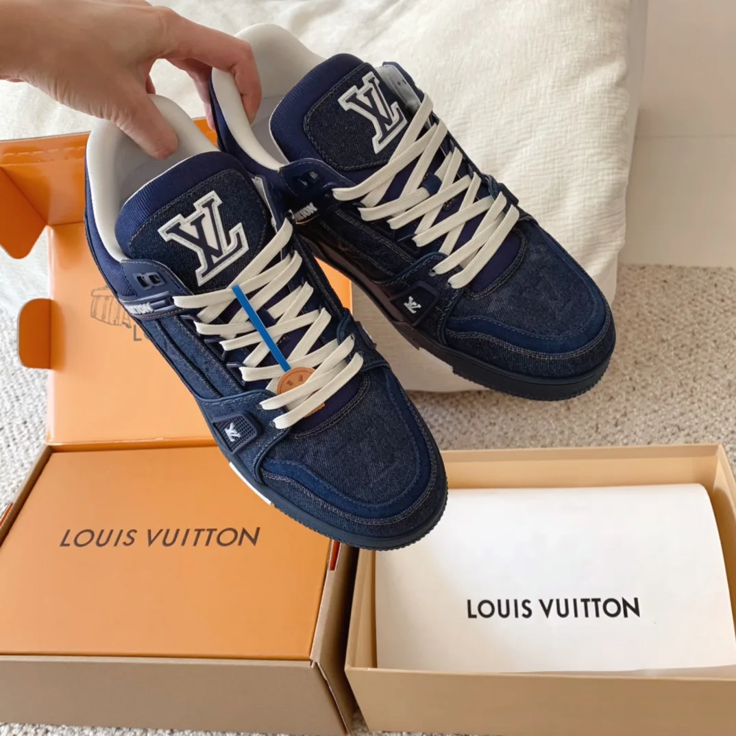 Кроссовки Женские Louis Vuitton 18625681