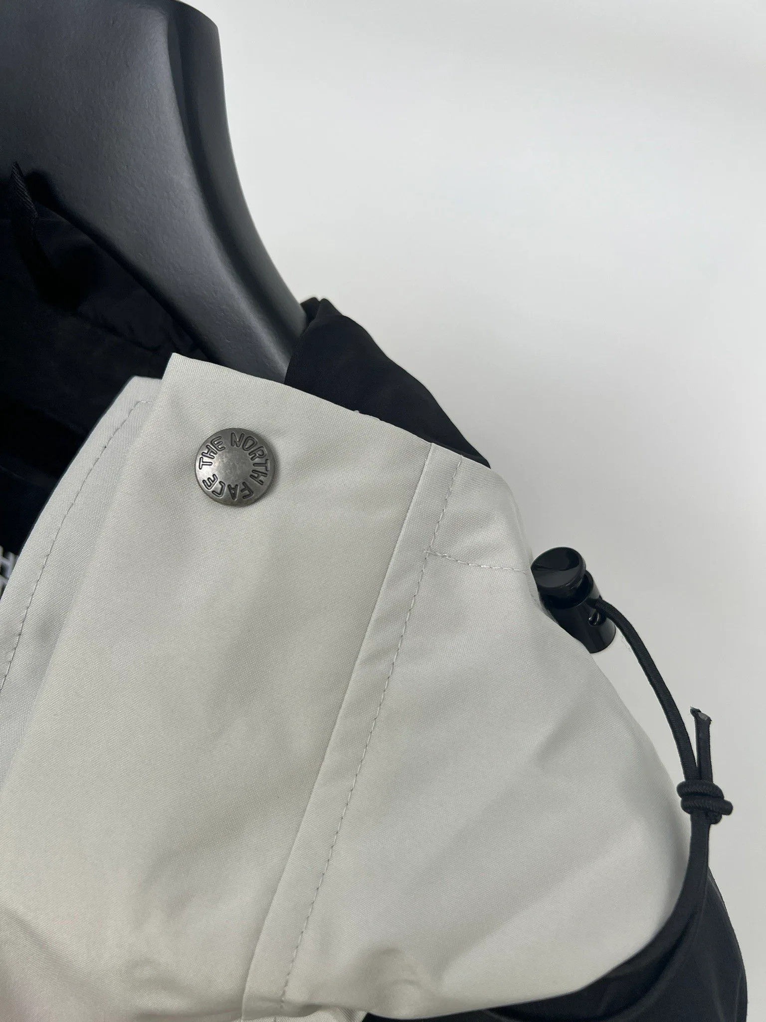 Women's Jackets And Down Jackets THE NORTH FACE 18416109