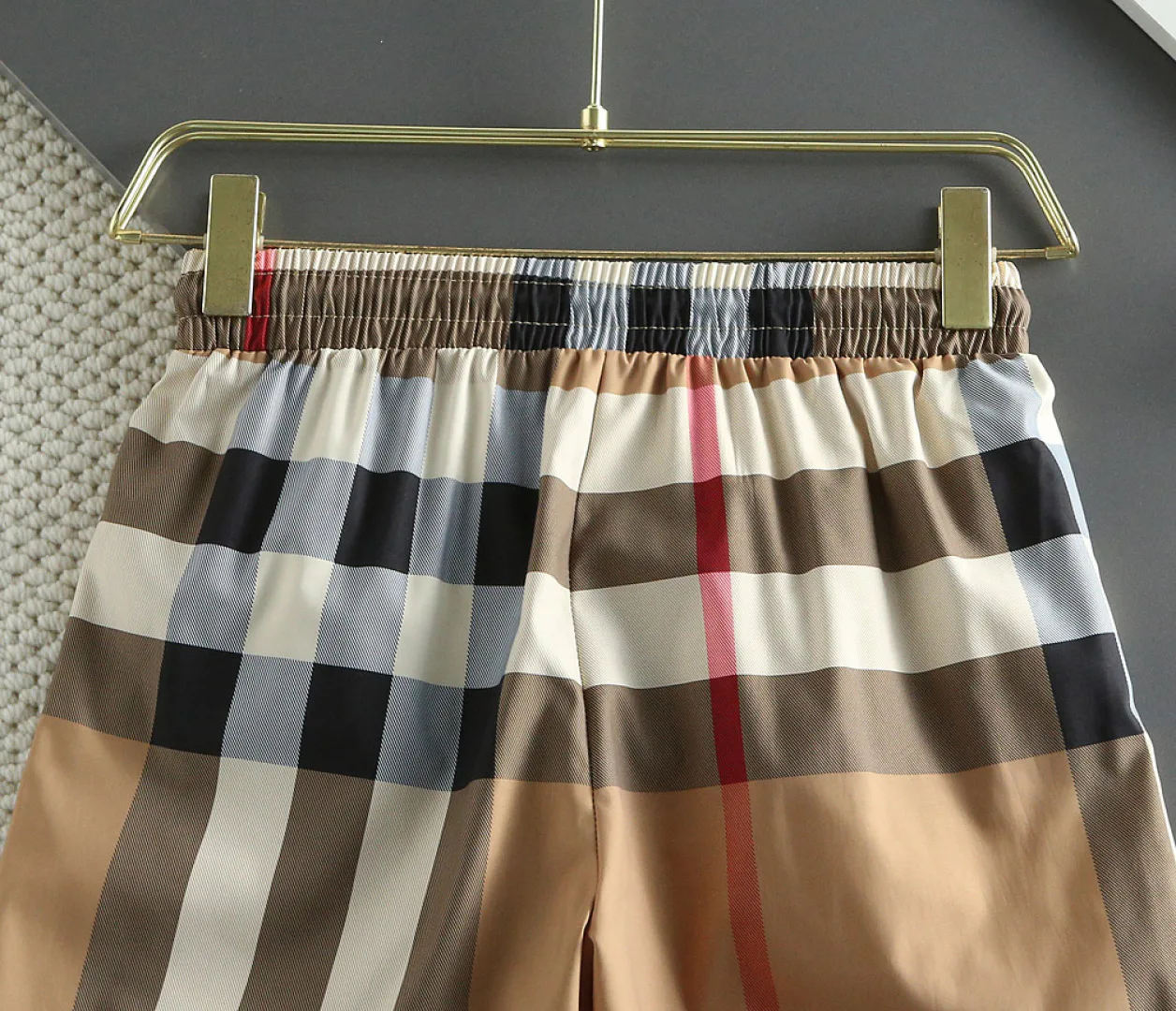 Men's Shorts BURBERRY 18000495