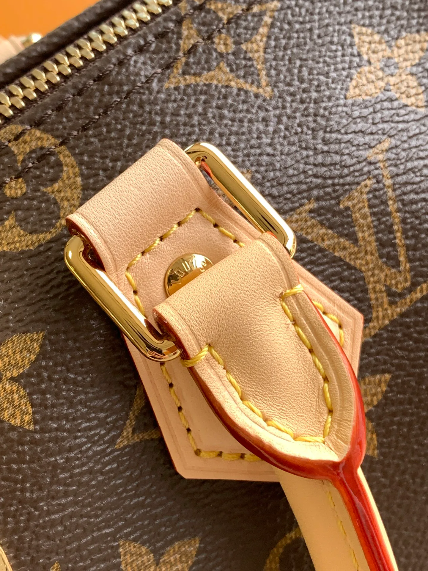 Women's Classic Handbags LOUIS VUITTON 18156568