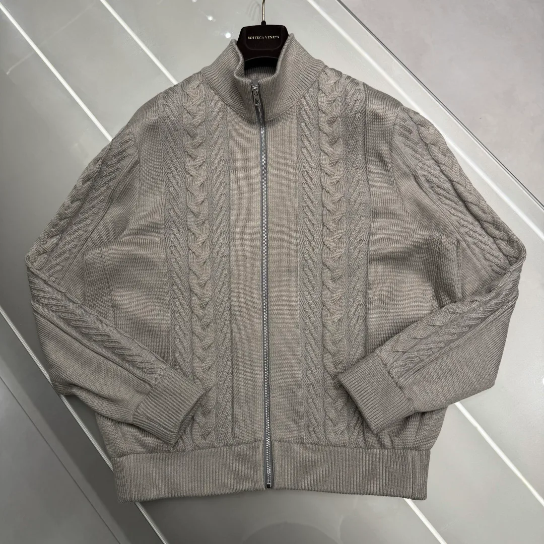 Men's Jumpers And Sweaters LORO PIANA 18174104