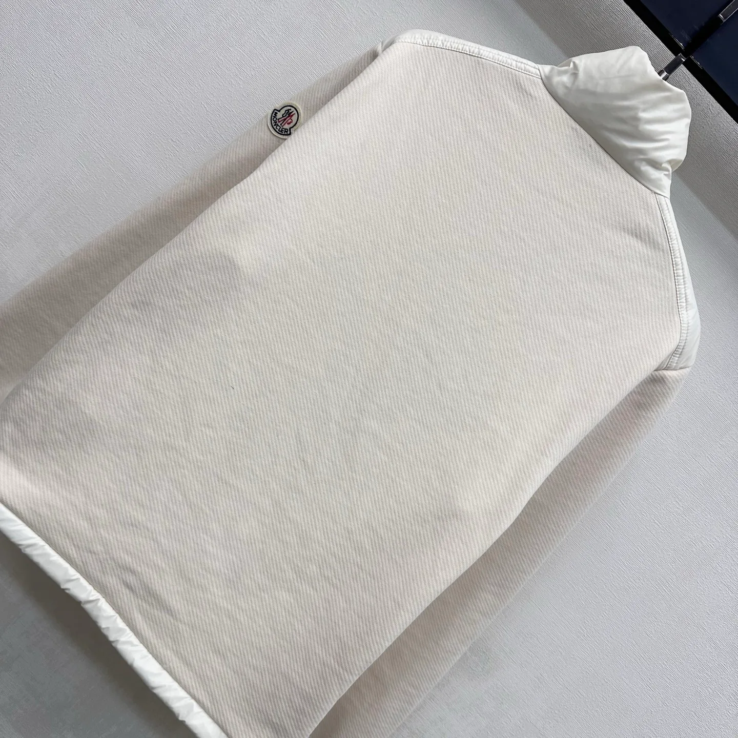 Women's Jackets And Down Jackets MONCLER 18141497