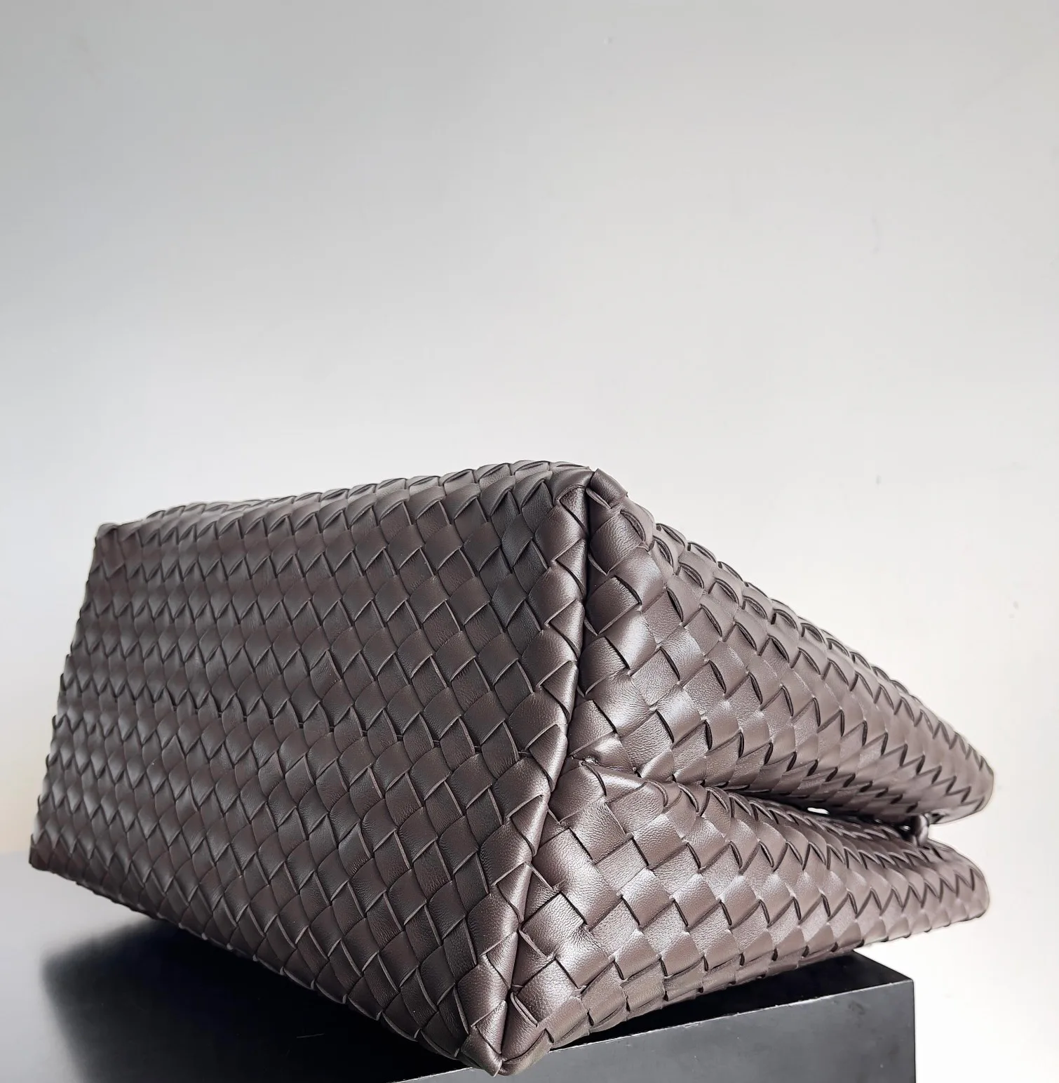 Women's Classic Handbags BOTTEGA VENETA 17972836