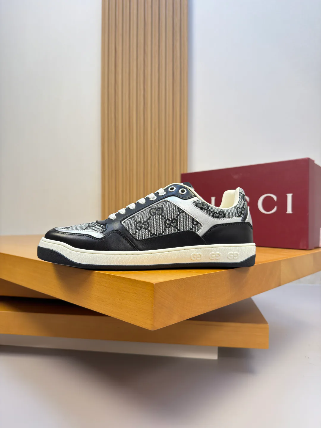 Men's Sneakers GUCCI 18142457