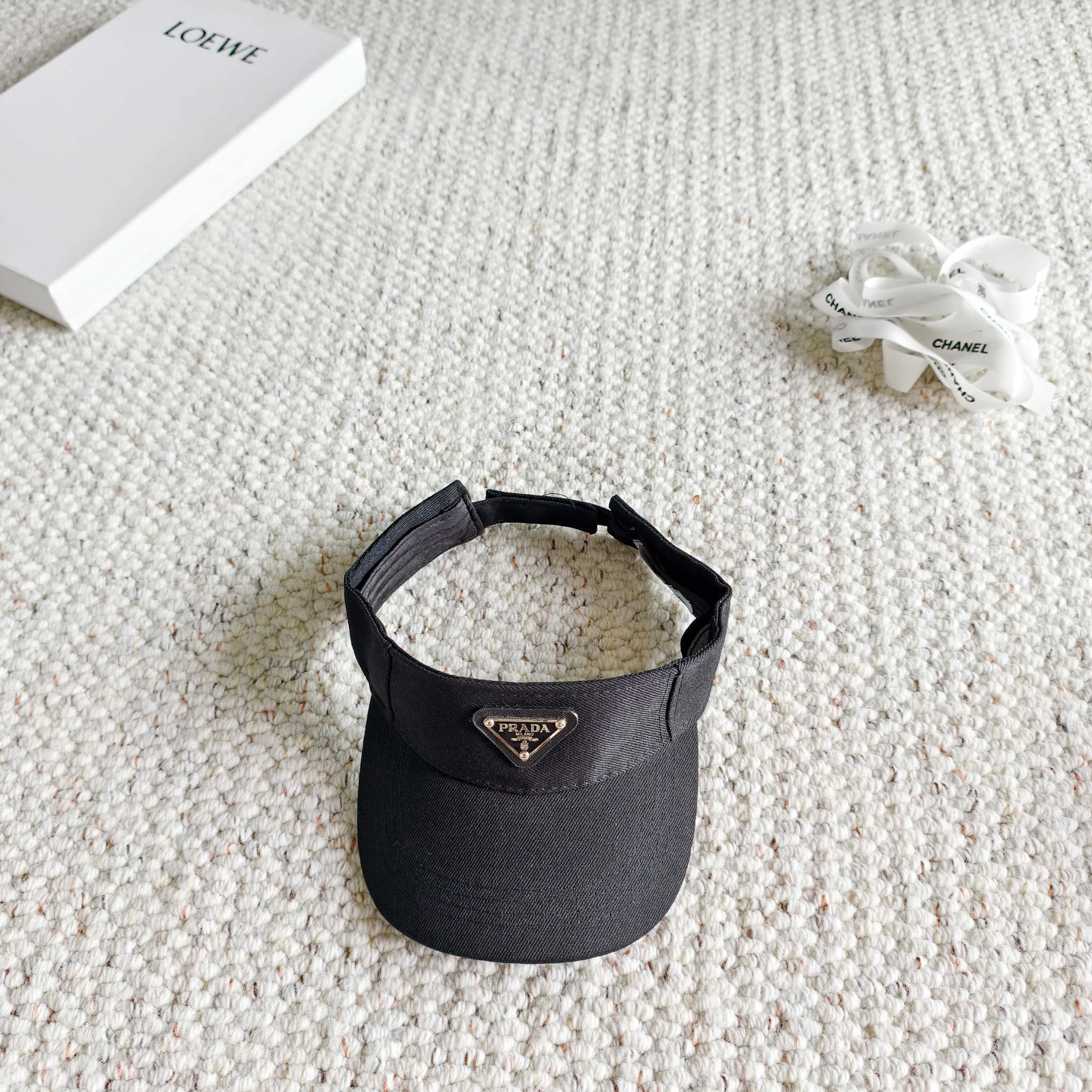 Hats PRADA 17498305