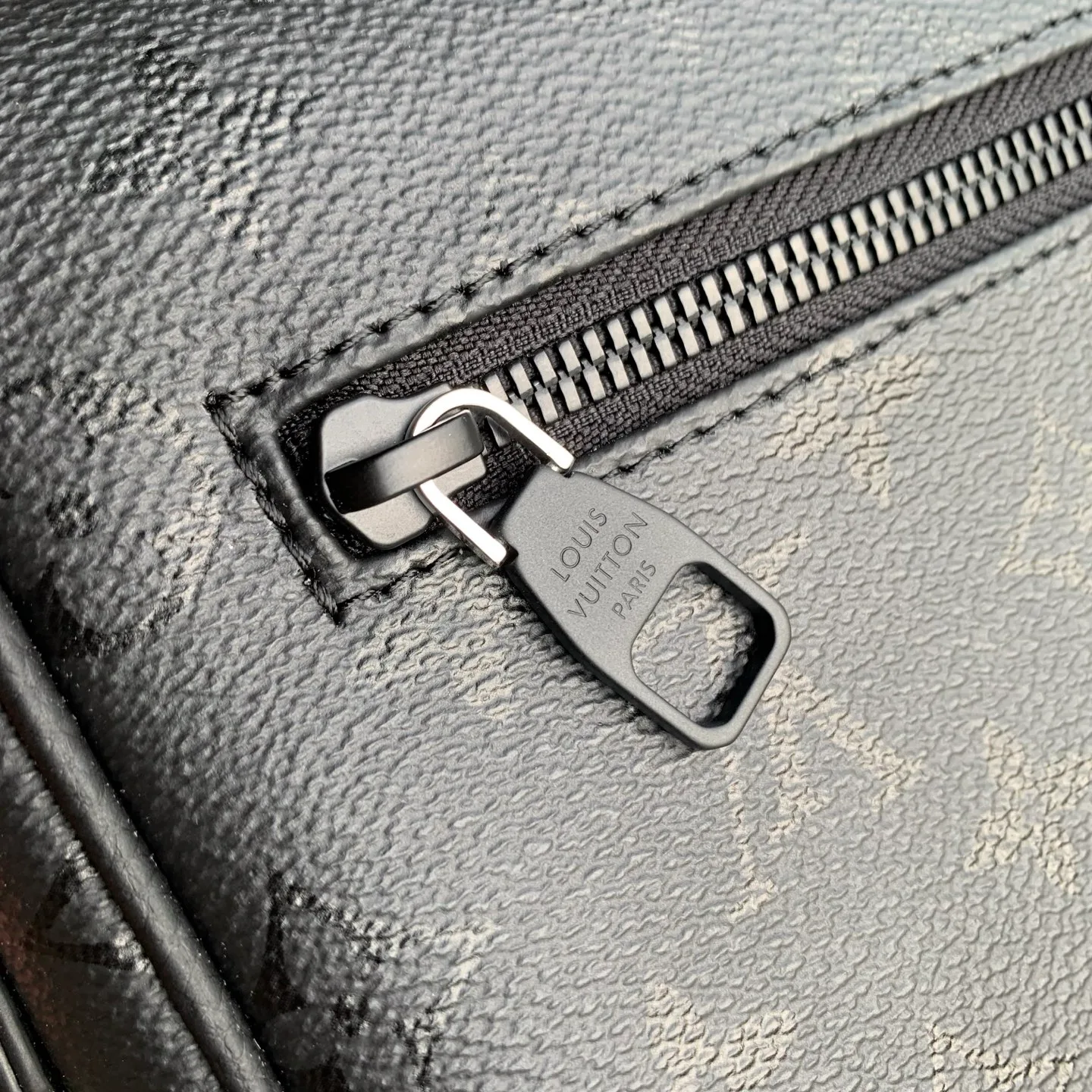 Women's Shoulder Bags LOUIS VUITTON 18147470