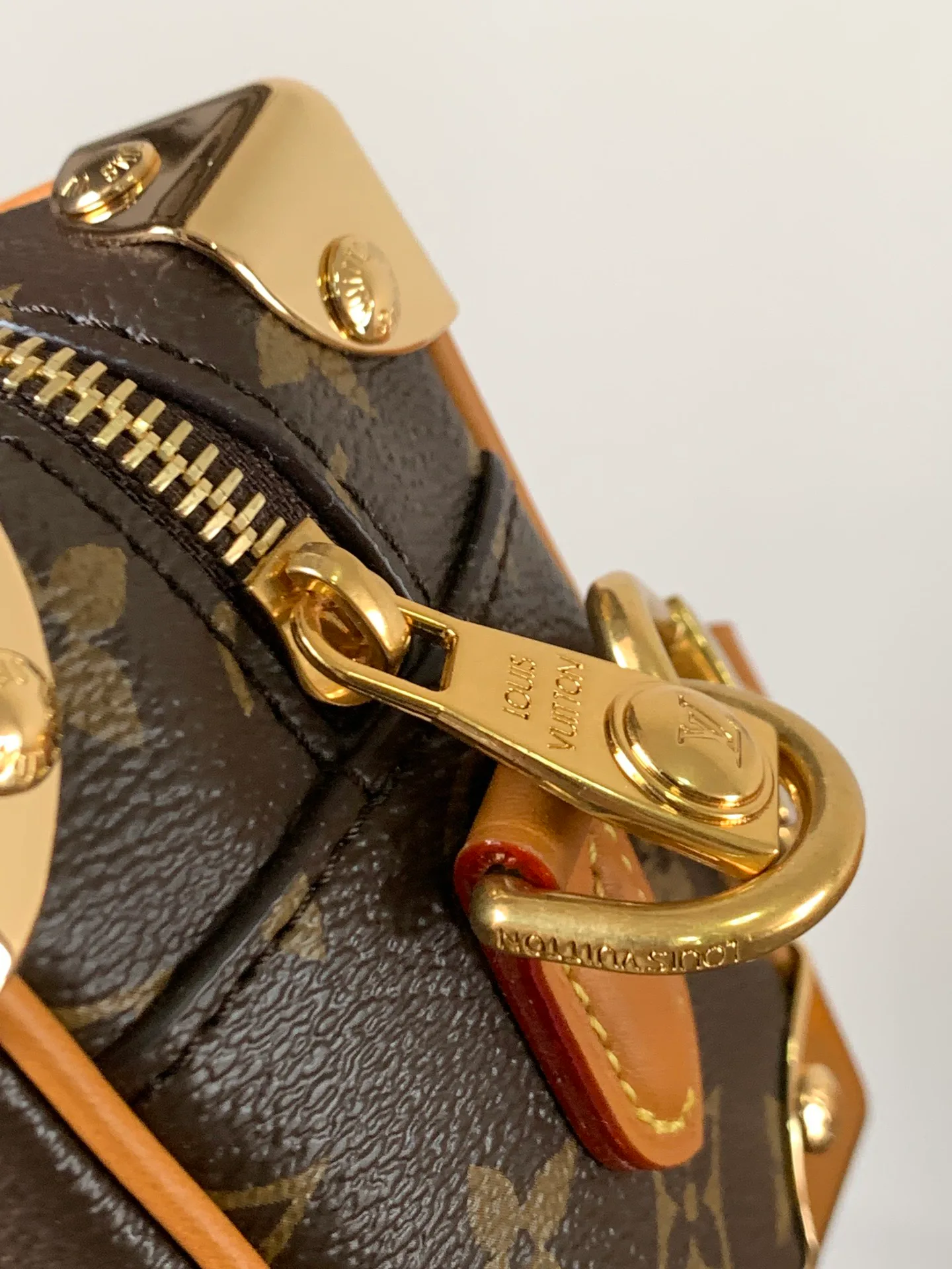 Классические Сумки Женские Louis Vuitton 18664399