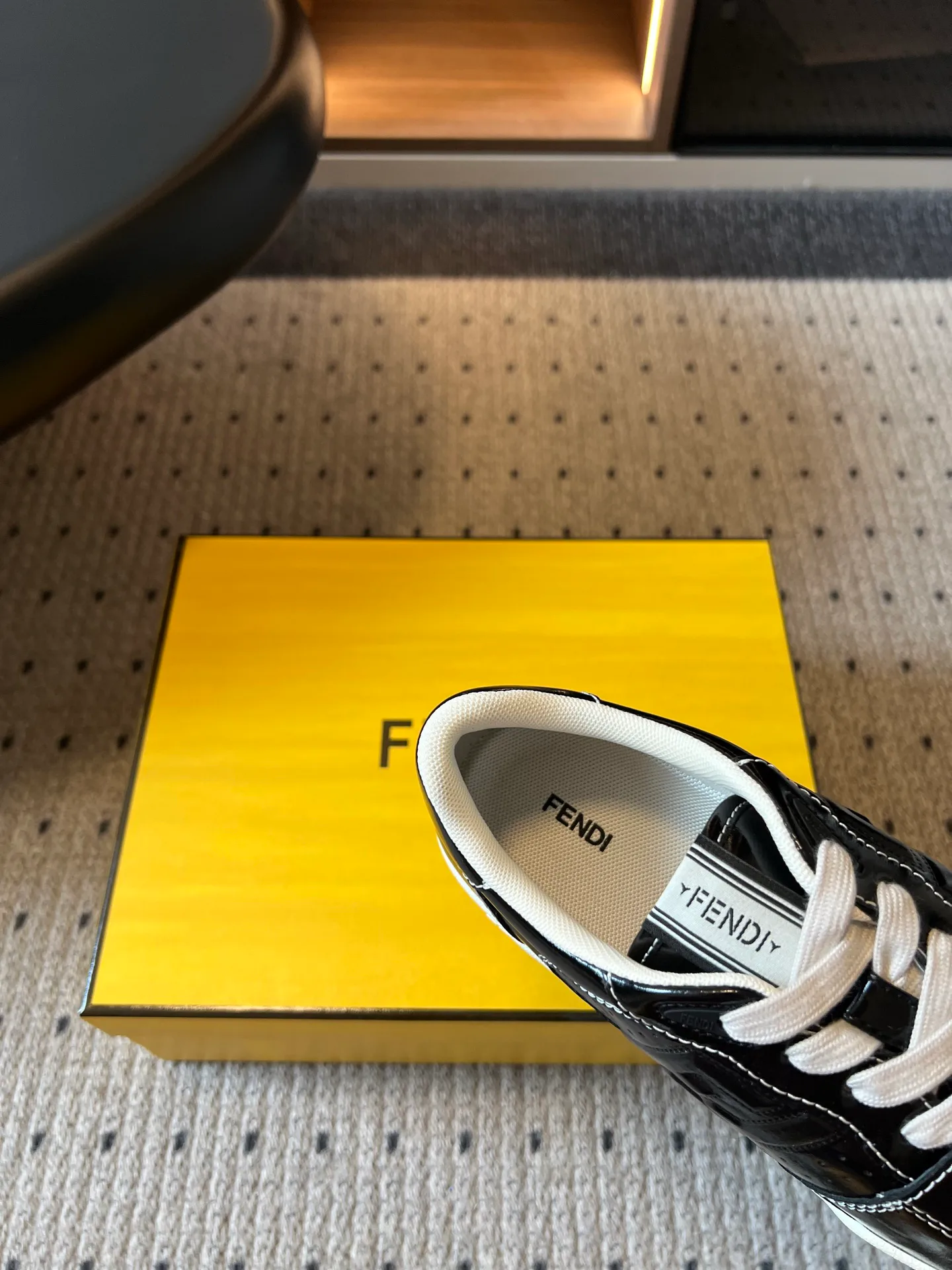 Women's Sneakers FENDI 17696177