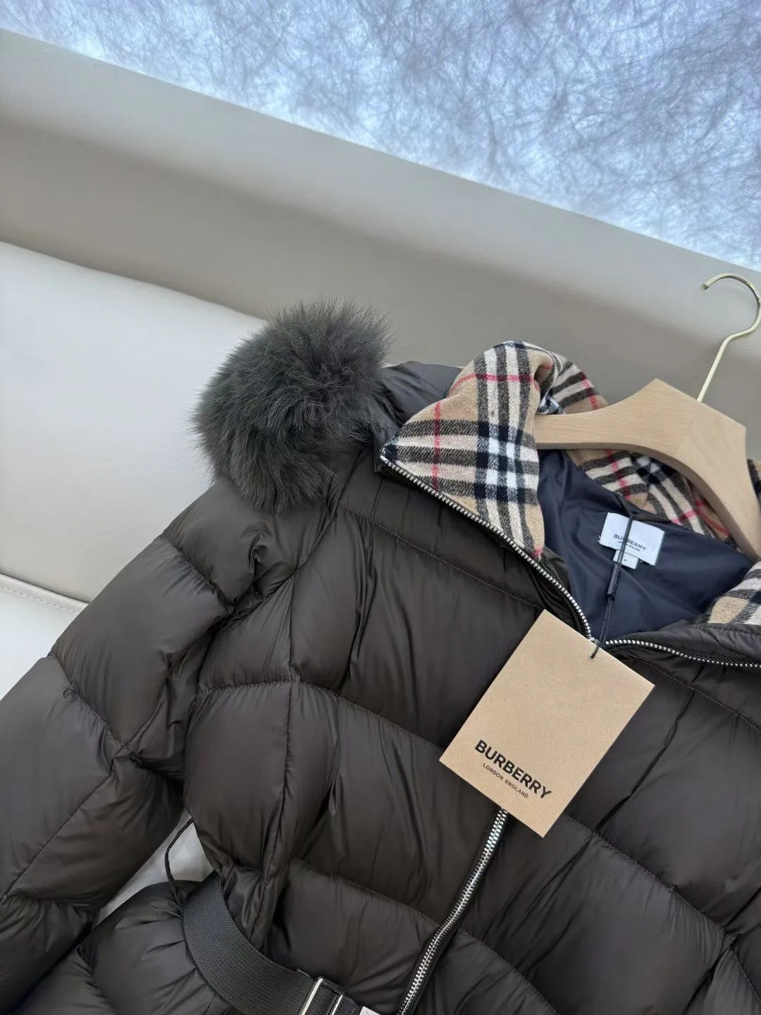 Women's Jackets And Down Jackets BURBERRY 18043118