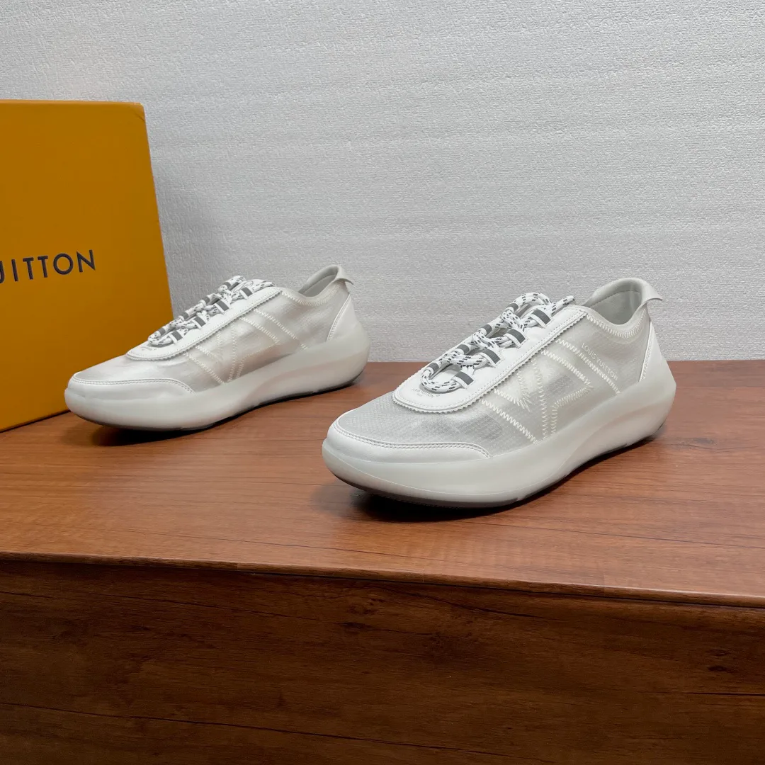 Men's Sneakers LOUIS VUITTON 17307265