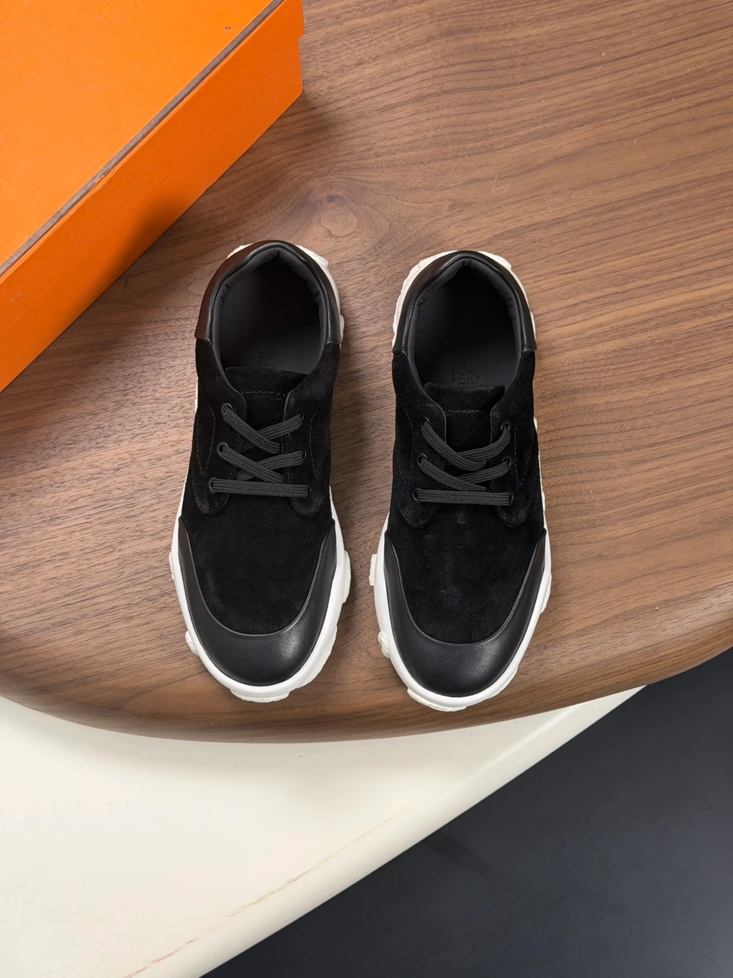 Women's Sneakers HERMES 18116647