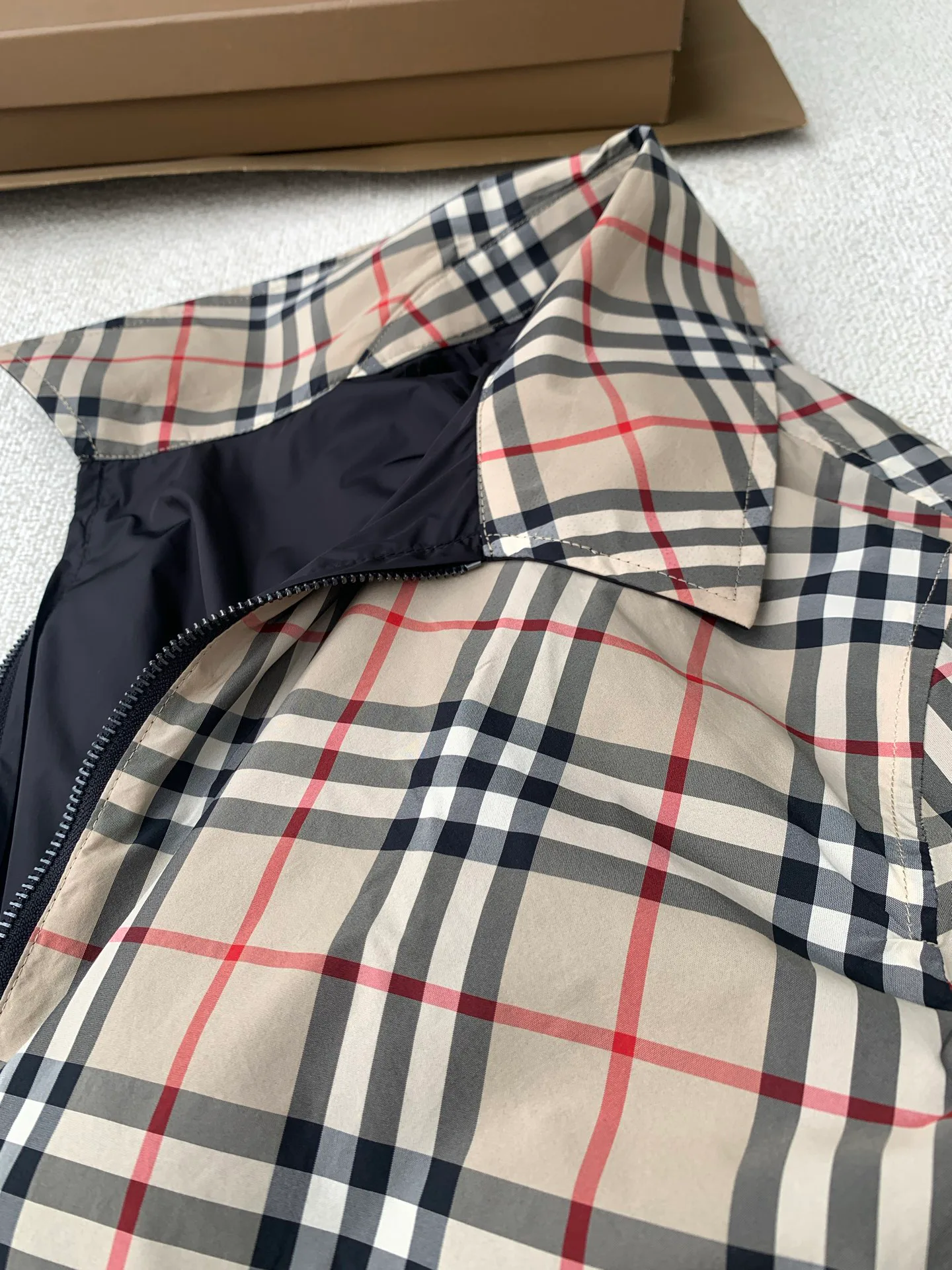 Men's Jackets And Down Jackets BURBERRY 18182569