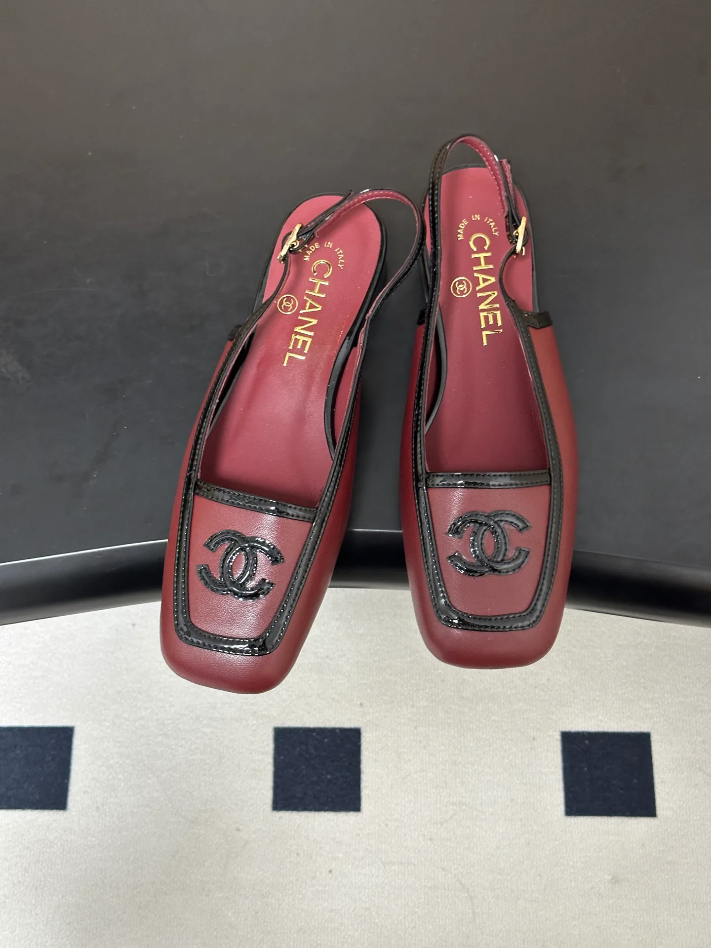 Women's Open-Toe Sandals CHANEL 18041939