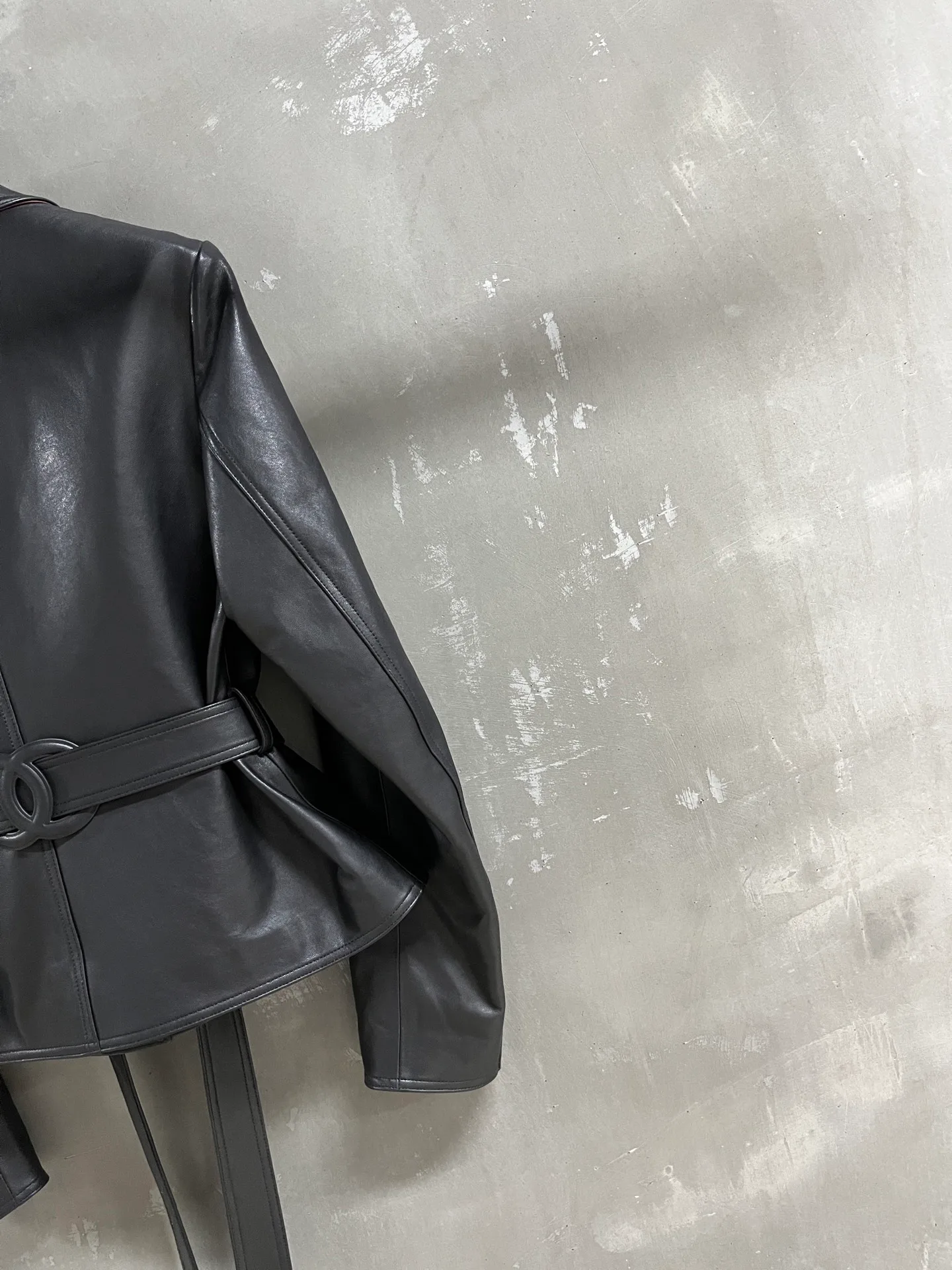 Women's Leather Jackets And Sheepskin Coats CHANEL 18015897