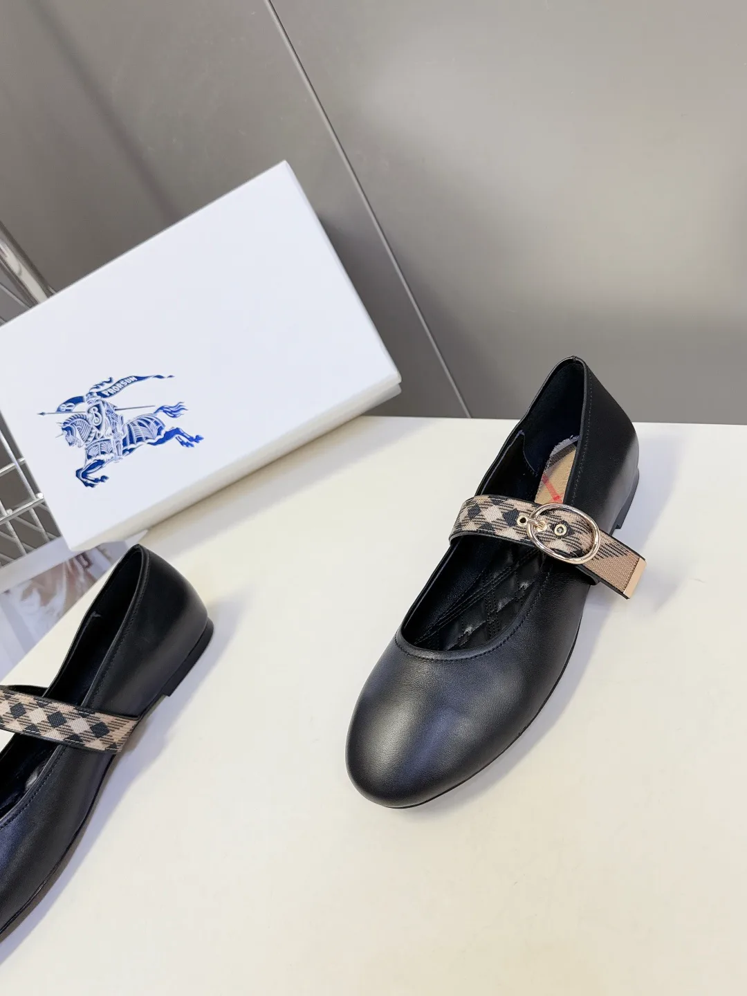Women's Heels BURBERRY 16891954
