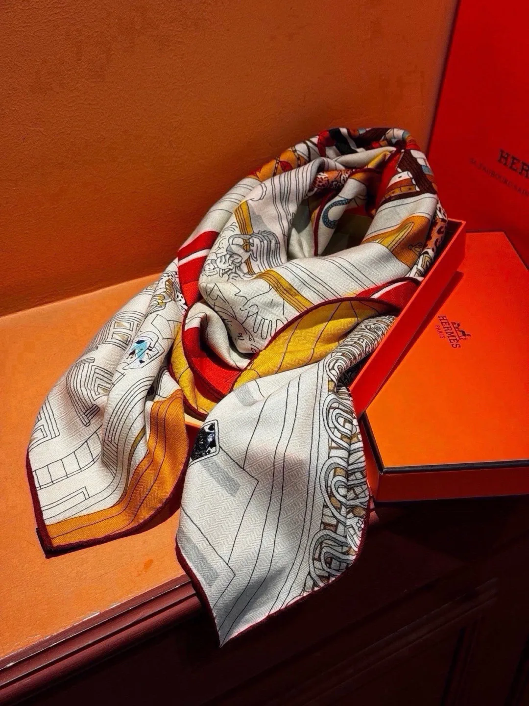 Silk Scarves HERMES 18222550