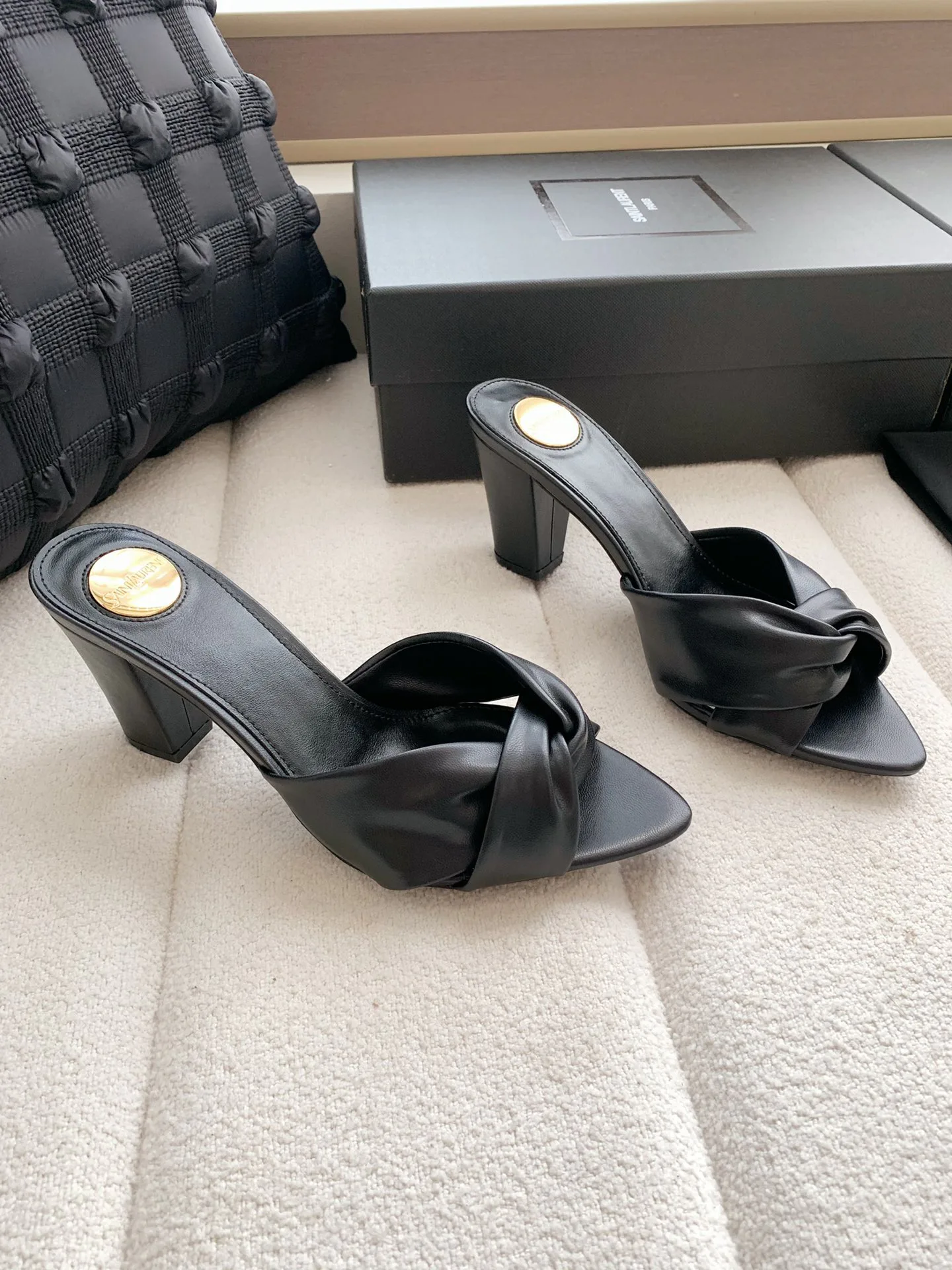 Women's Mules And Clogs SAINT LAURENT 17371747