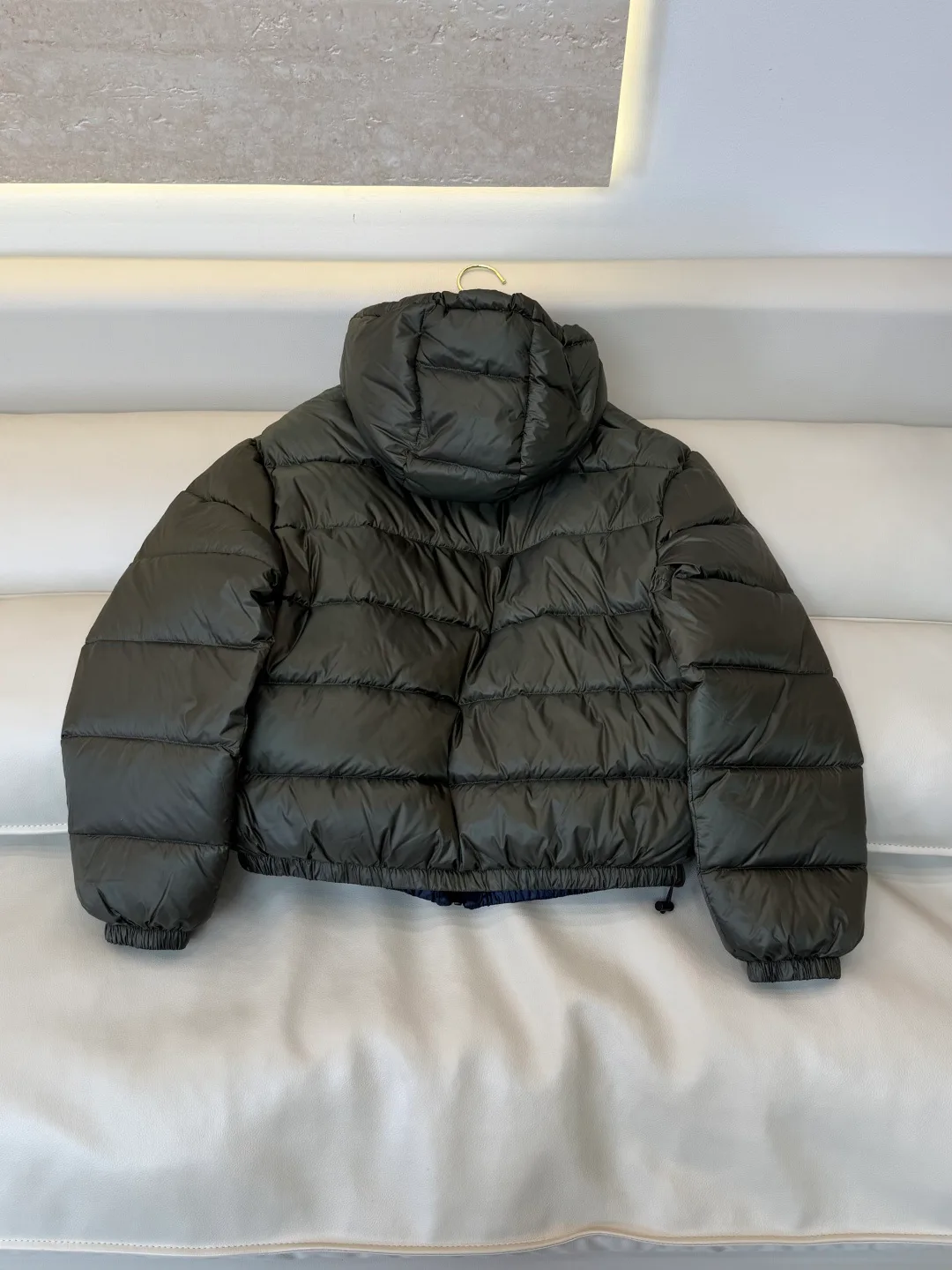 Куртки И Пуховики Женские Miu Miu 18629933