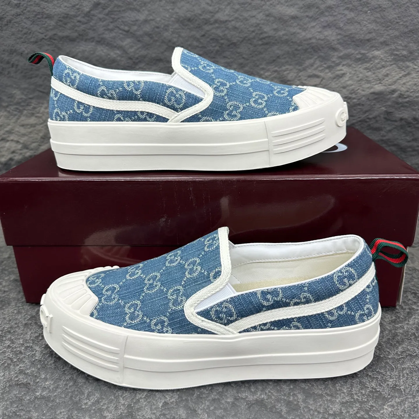 Men's Sneakers GUCCI 18154153