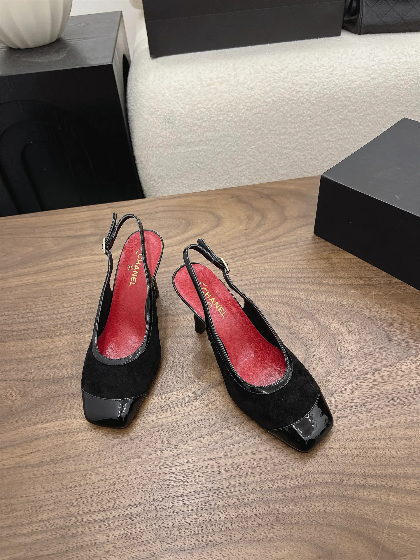 Women's Heels CHANEL 17815444
