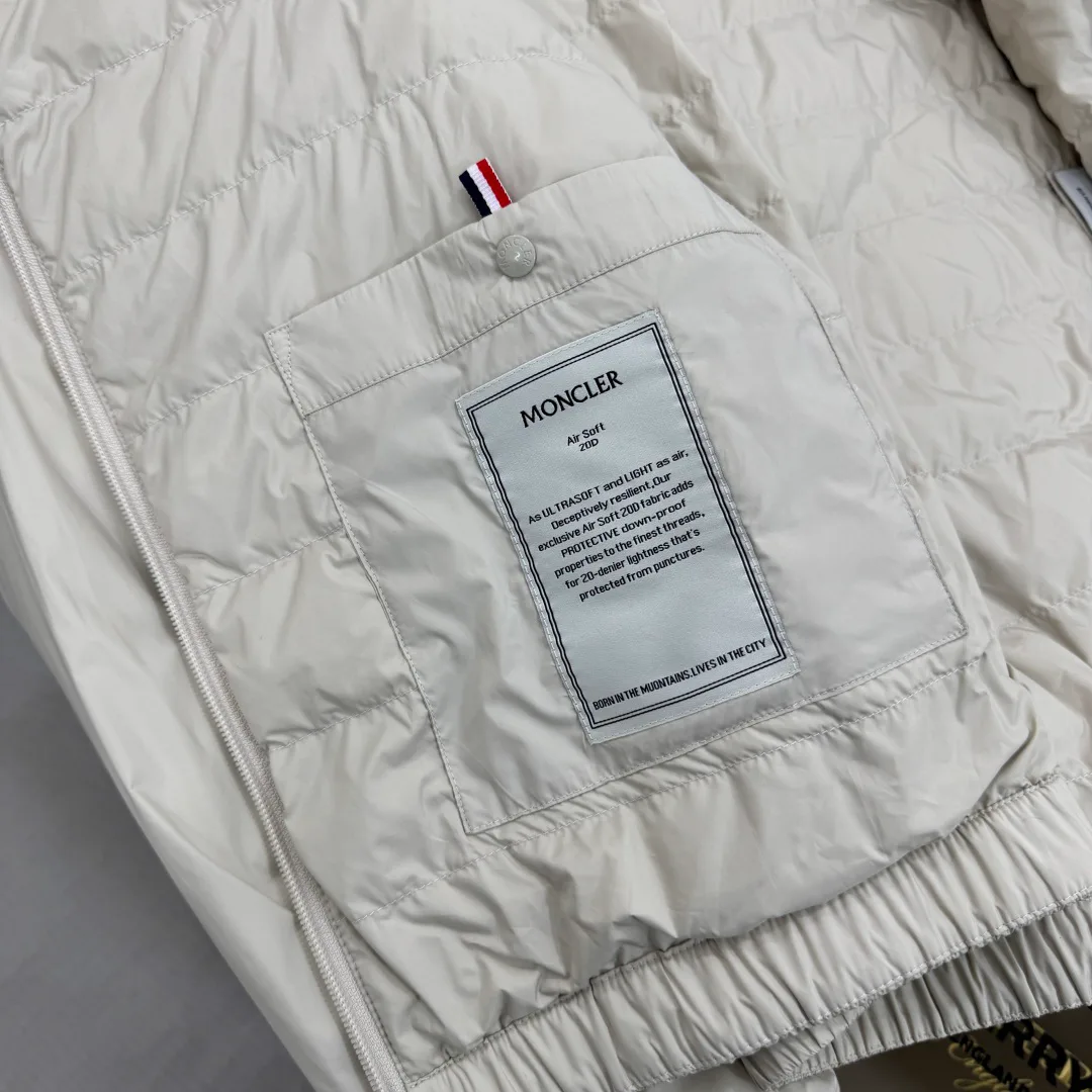 Men's Jackets And Down Jackets MONCLER 17827403