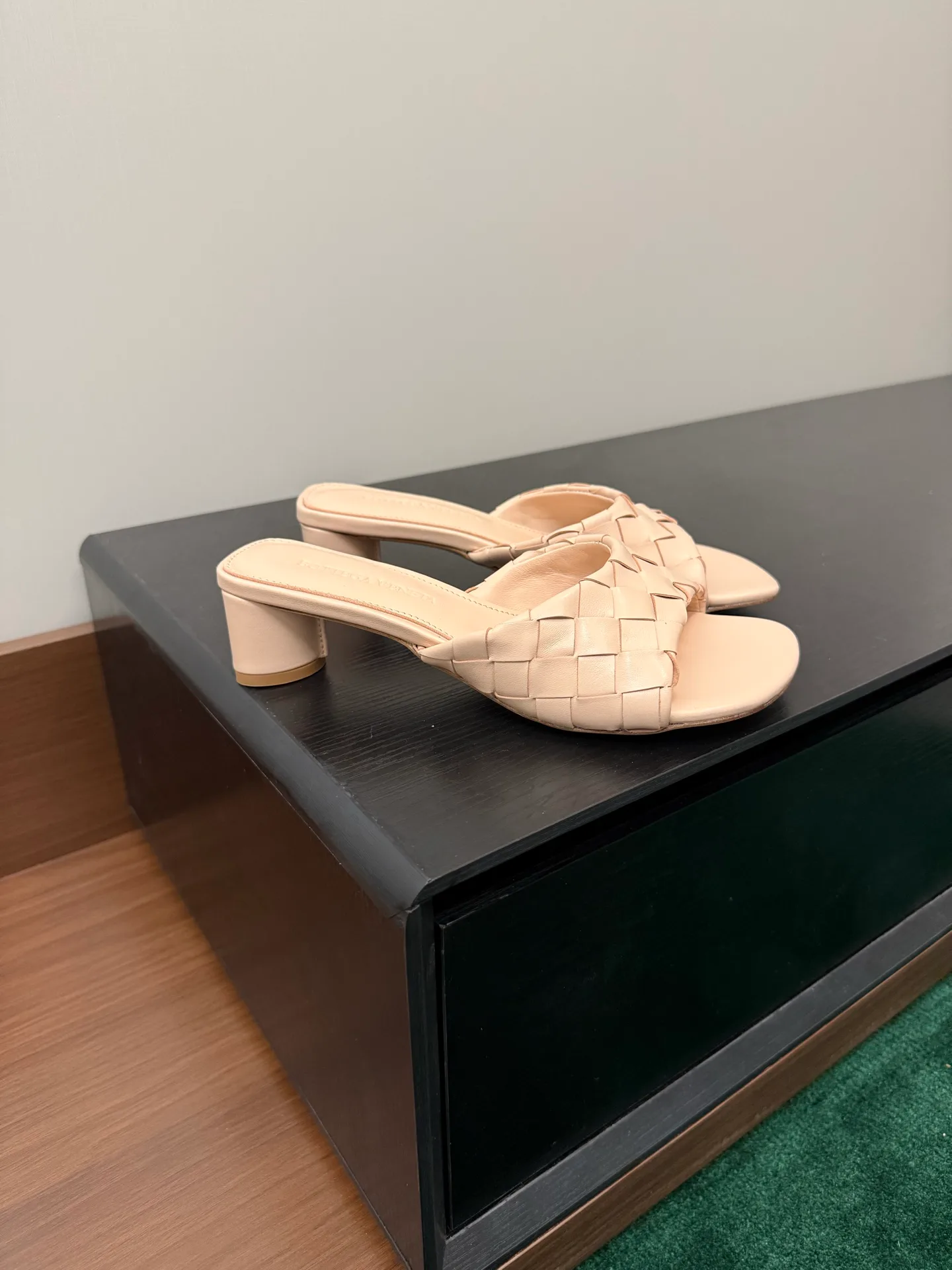 Women's Mules And Clogs BOTTEGA VENETA 17386140