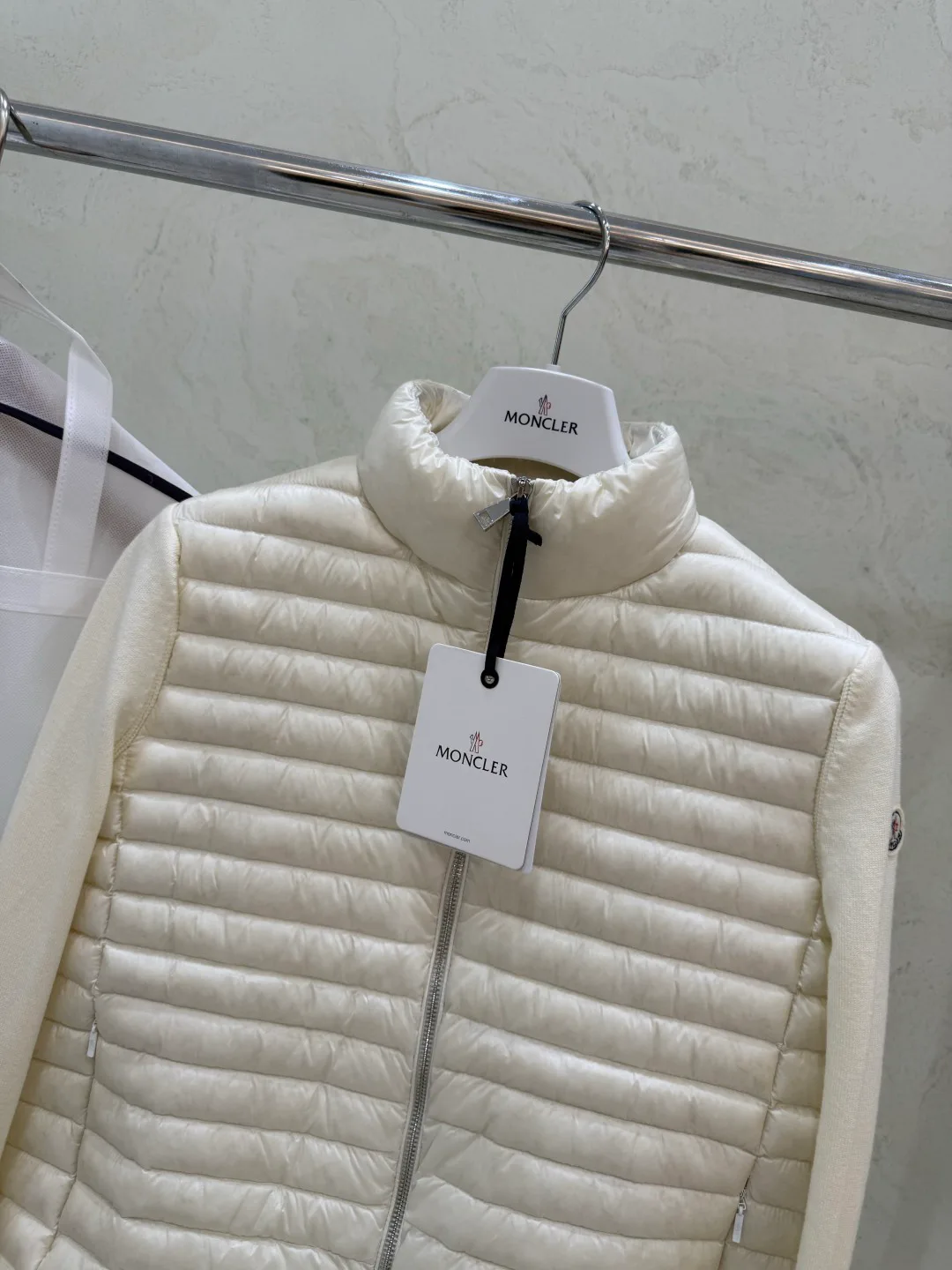 Women's Jackets And Down Jackets MONCLER 17918887