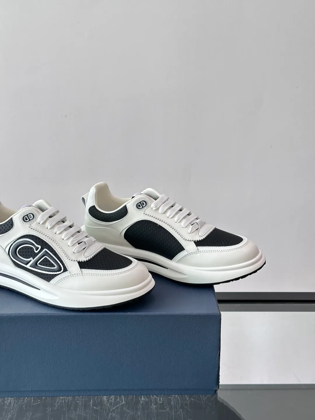 Men's Sneakers CHRISTIAN DIOR 18102346