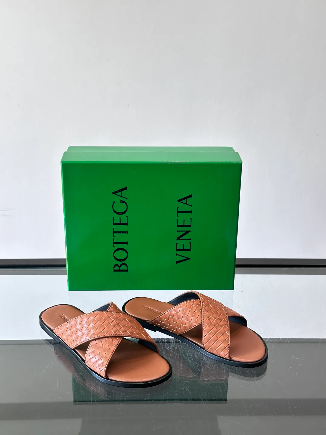Men's Flip-Flops BOTTEGA VENETA 17831639