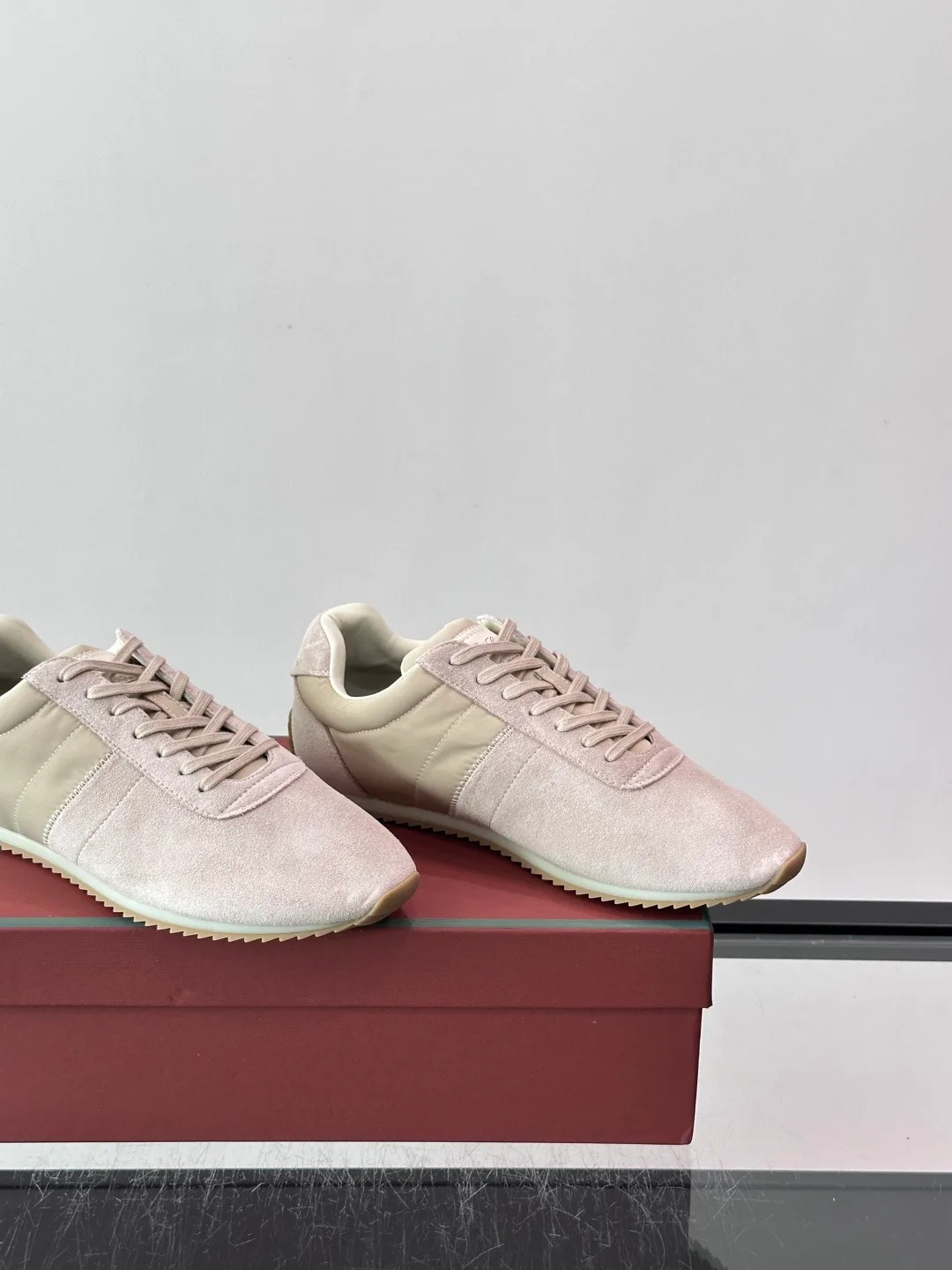Women's Sneakers LORO PIANA 17447595