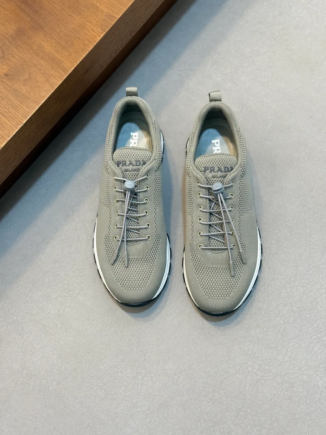 Men's Sneakers PRADA 18100373