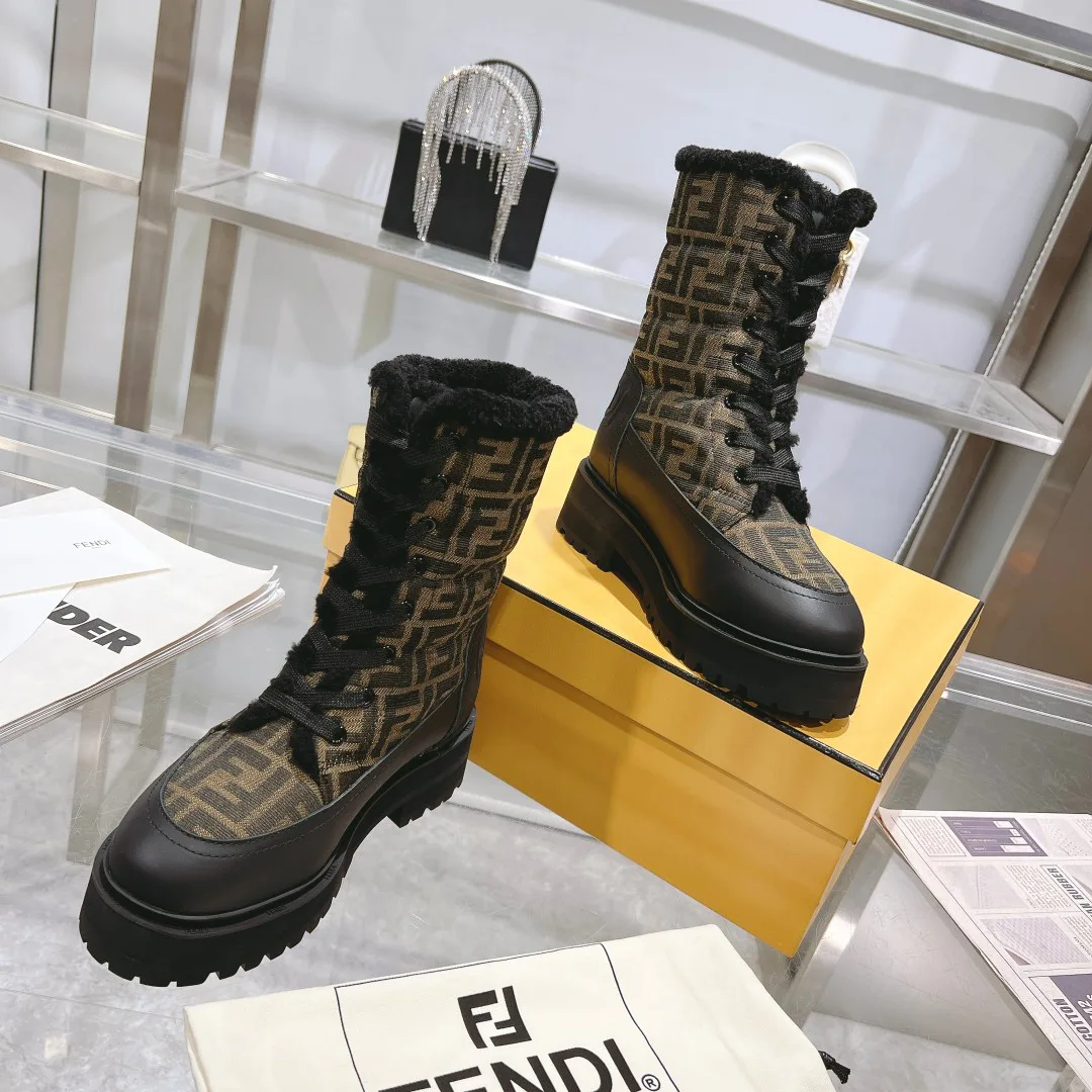 Women's Ankle Boots FENDI 18264017