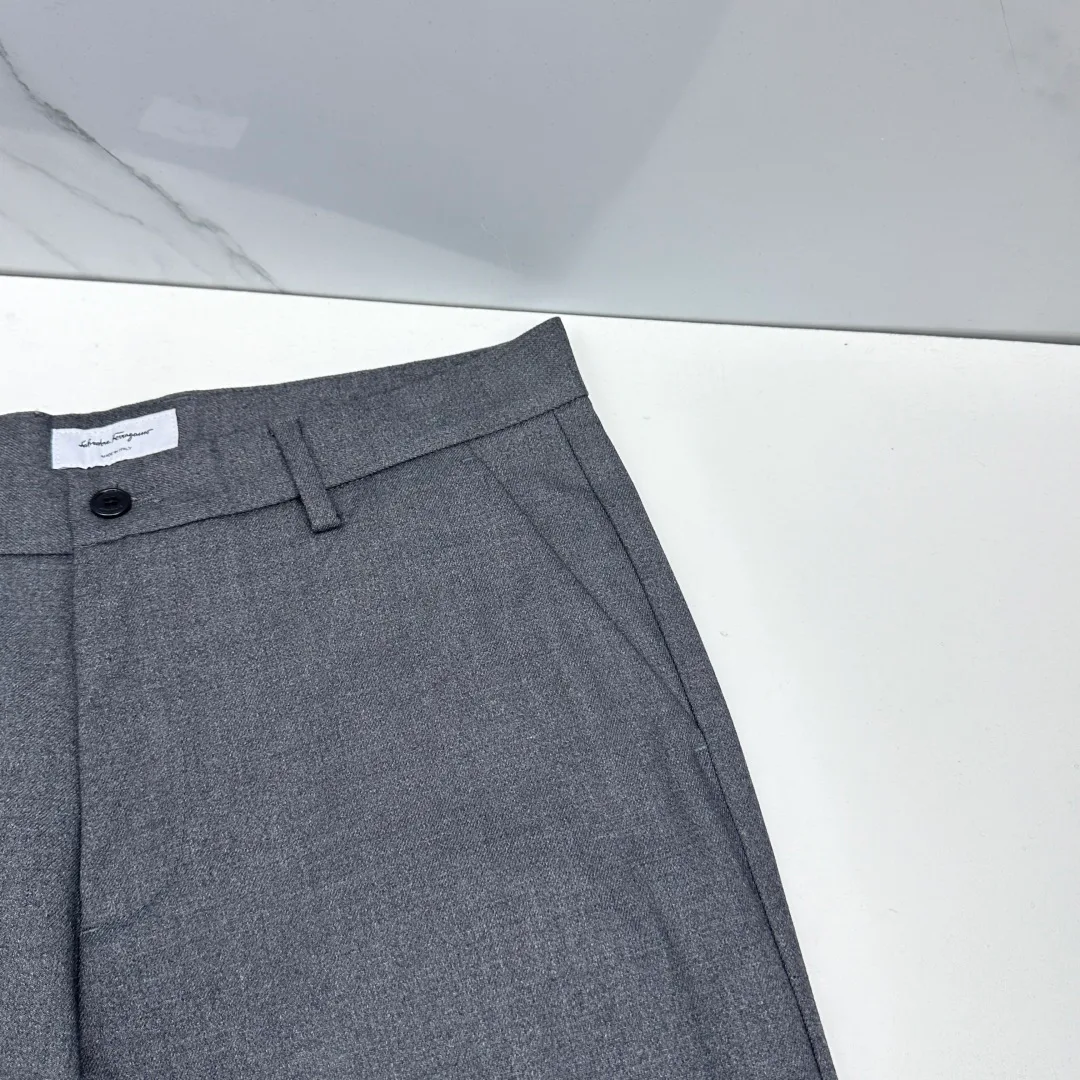 Men's Trousers SALVATORE FERRAGAMO 18246806